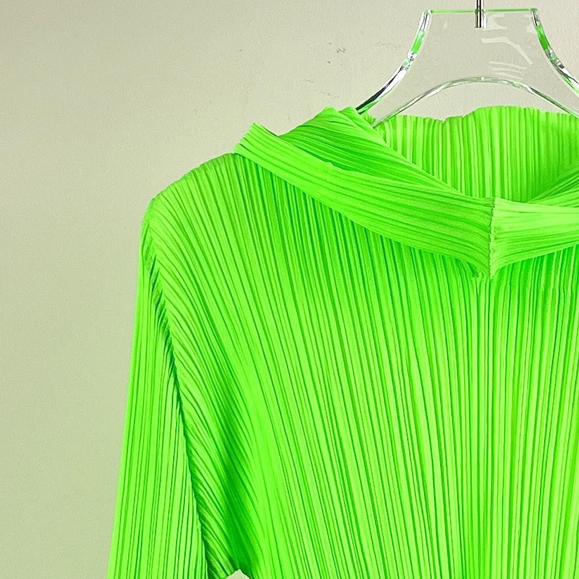 Pleats Please Issey Miyake Pleats Please Issey Miyake Neon Green Pleated Hoodie Size 3 Size M / US 6-8 / IT 42-44 - 5 Thumbnail