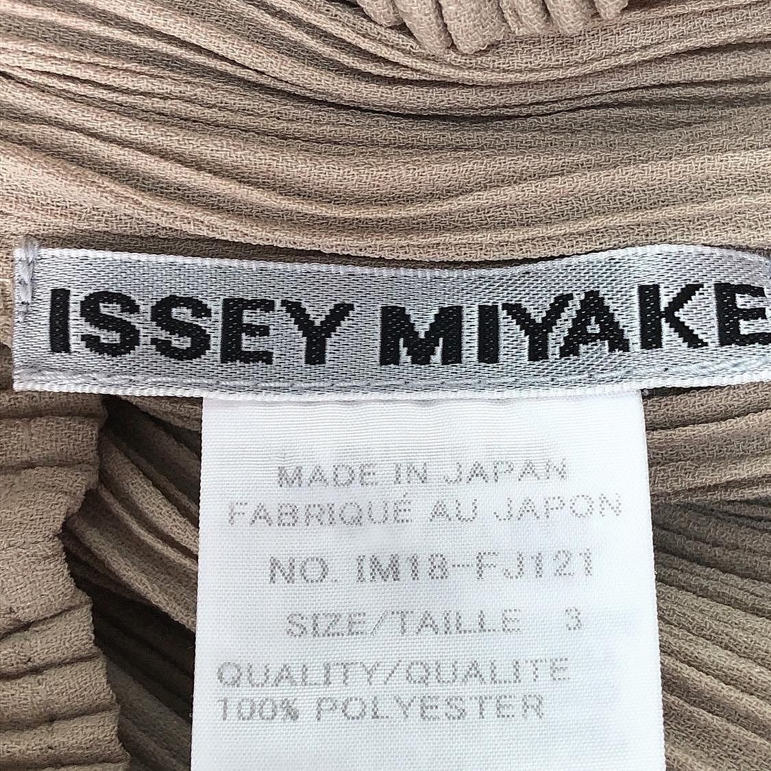Issey Miyake Issey Miyake Pleated Long Sleeve T-Shirt Size 3 Size M / US 6-8 / IT 42-44 - 4 Thumbnail