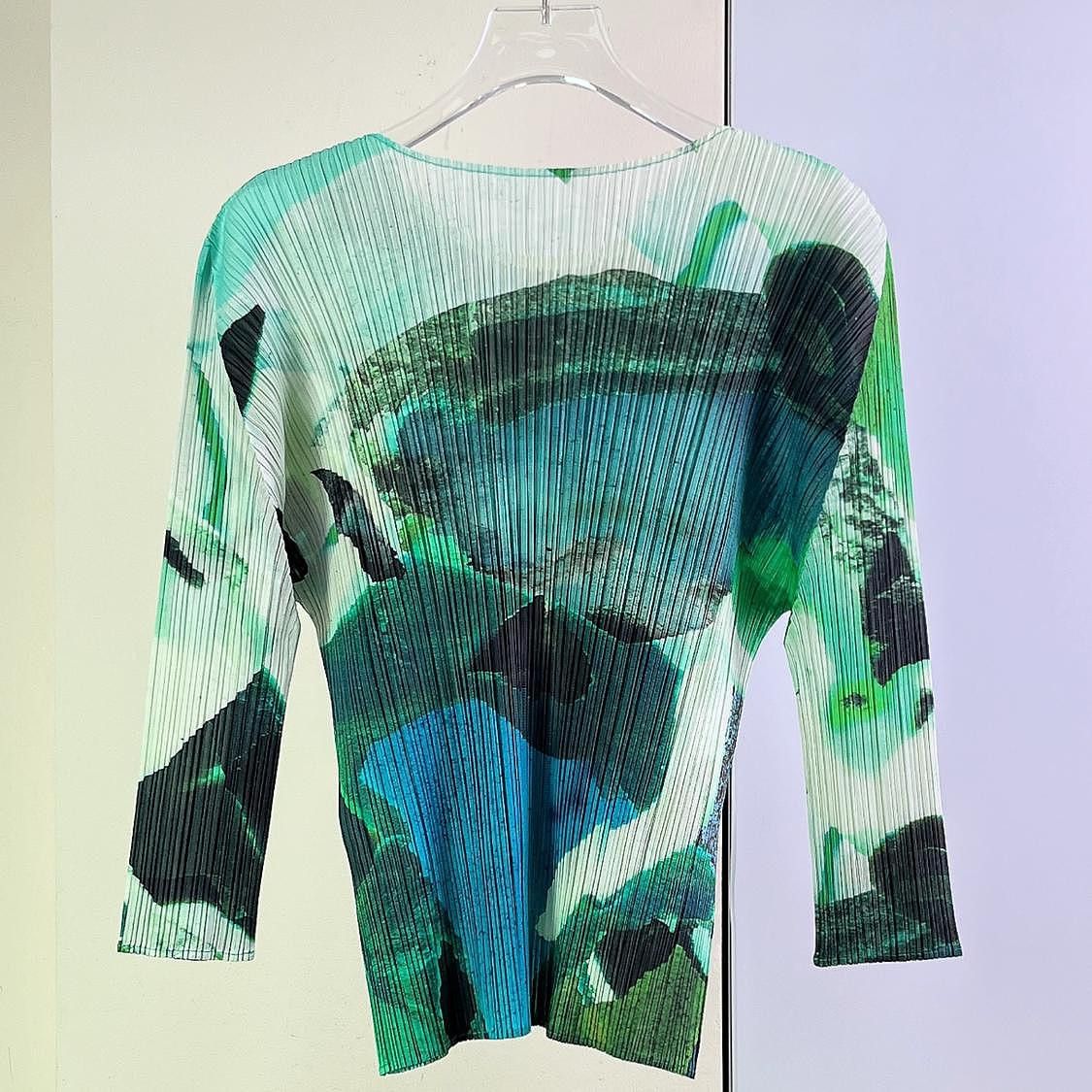 Pleats Please Issey Miyake Pleats Please Issey Miyake Abstract Print Long Sleeve Size 3 Size M / US 6-8 / IT 42-44 - 2 Thumbnail
