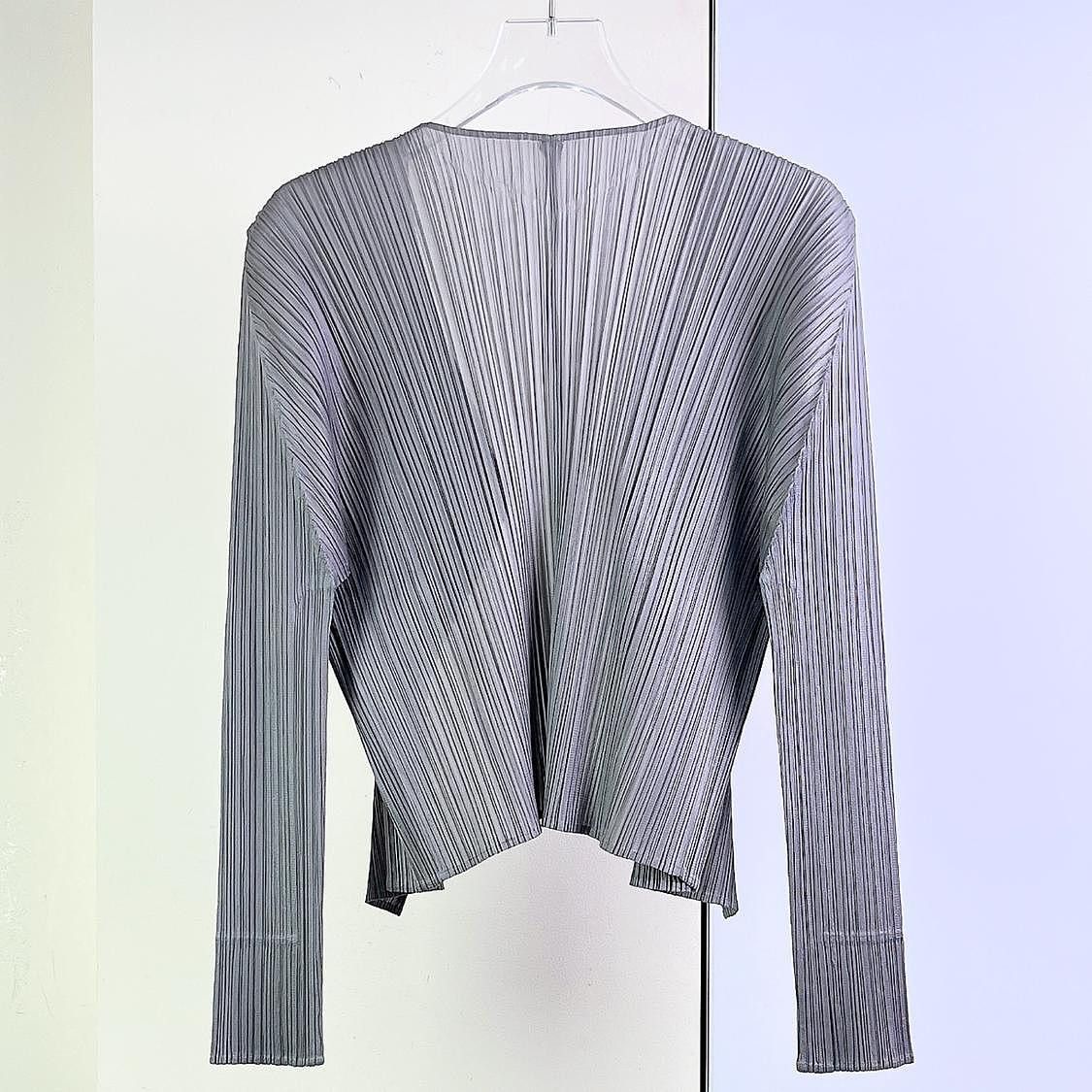 Pleats Please Issey Miyake PLEATS PLEASE ISSEY MIYAKE Pleated Cardigan Size 3 Size M / US 6-8 / IT 42-44 - 2 Thumbnail
