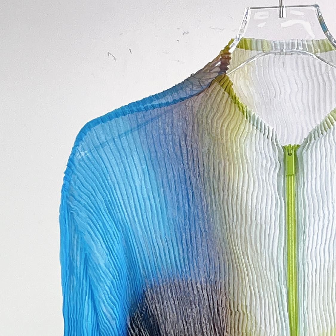 Issey Miyake Issey Miyake Gradient Pleated Zip-Up Cardigan Size M Size M / US 6-8 / IT 42-44 - 3 Thumbnail