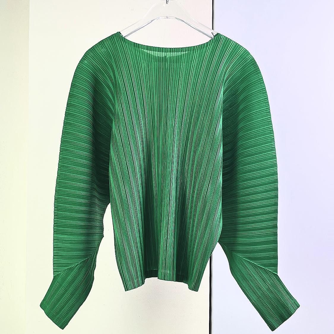 Pleats Please Issey Miyake PLEATS PLEASE ISSEY MIYAKE Pleated Button Up Cardigan Size 3 Size M / US 6-8 / IT 42-44 - 2 Thumbnail