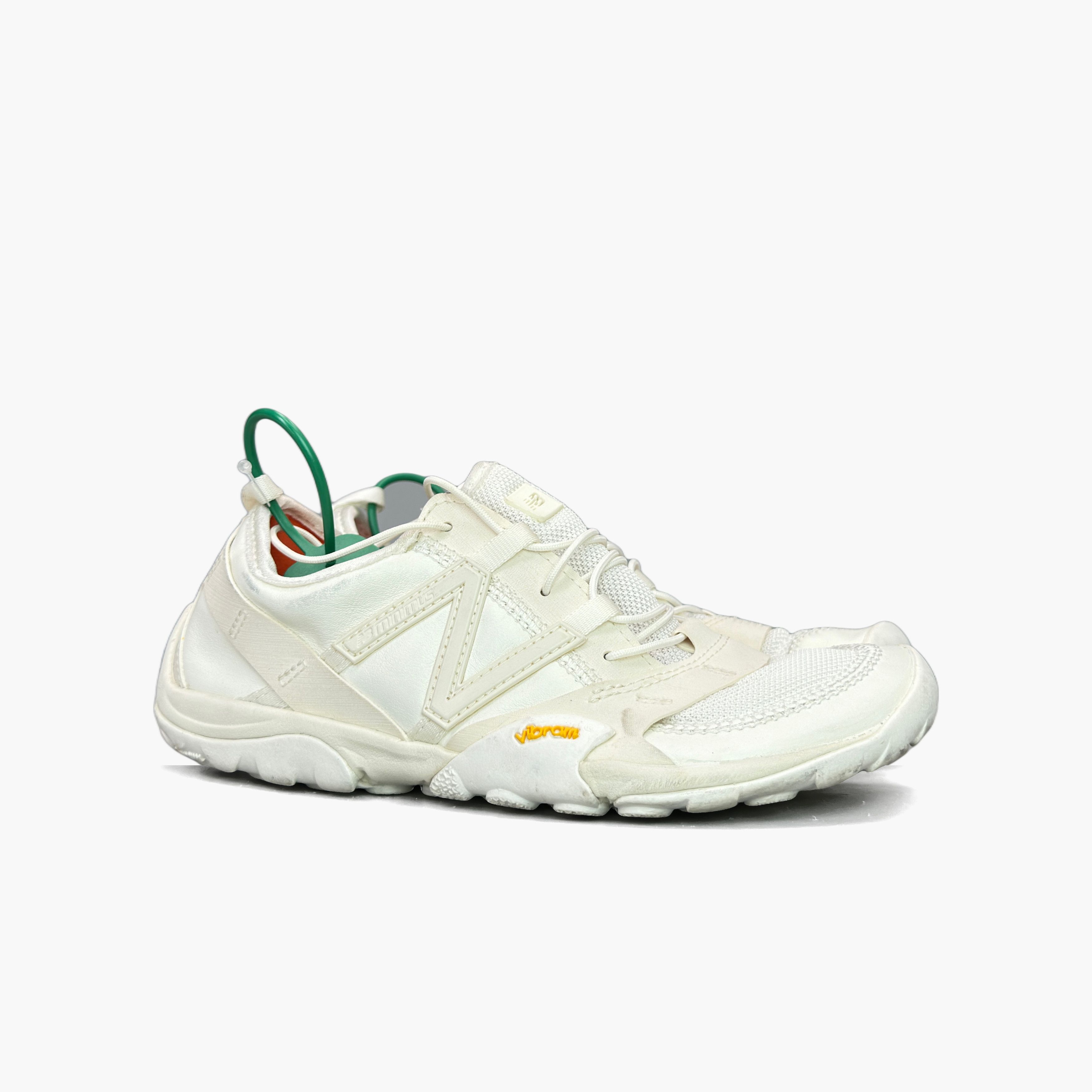 New Balance Issey Miyake x New Balance MT10 White Sneakers US 5 Size US 5 / EU 37 - 4 Thumbnail