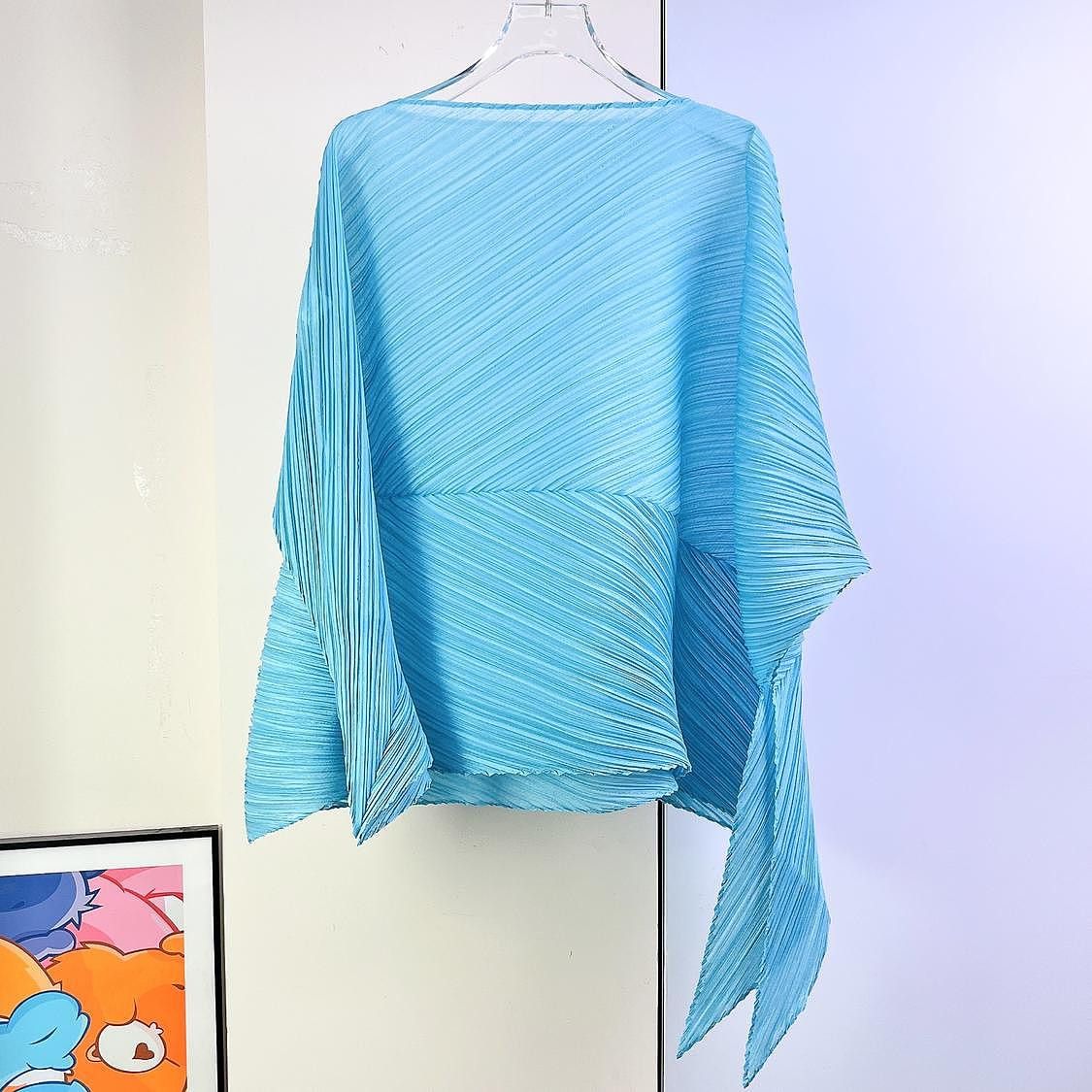 Pleats Please Issey Miyake Pleats Please Issey Miyake Blue Pleated Top Size OS Size ONE SIZE - 2 Thumbnail