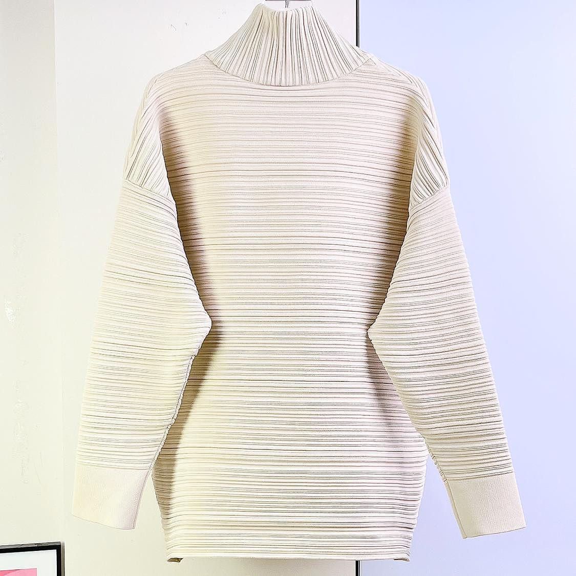 Pleats Please Issey Miyake PLEATS PLEASE ISSEY MIYAKE Pleated Mock Neck Sweater Size 00 Size XXS / US 00 / IT 34 - 2 Thumbnail