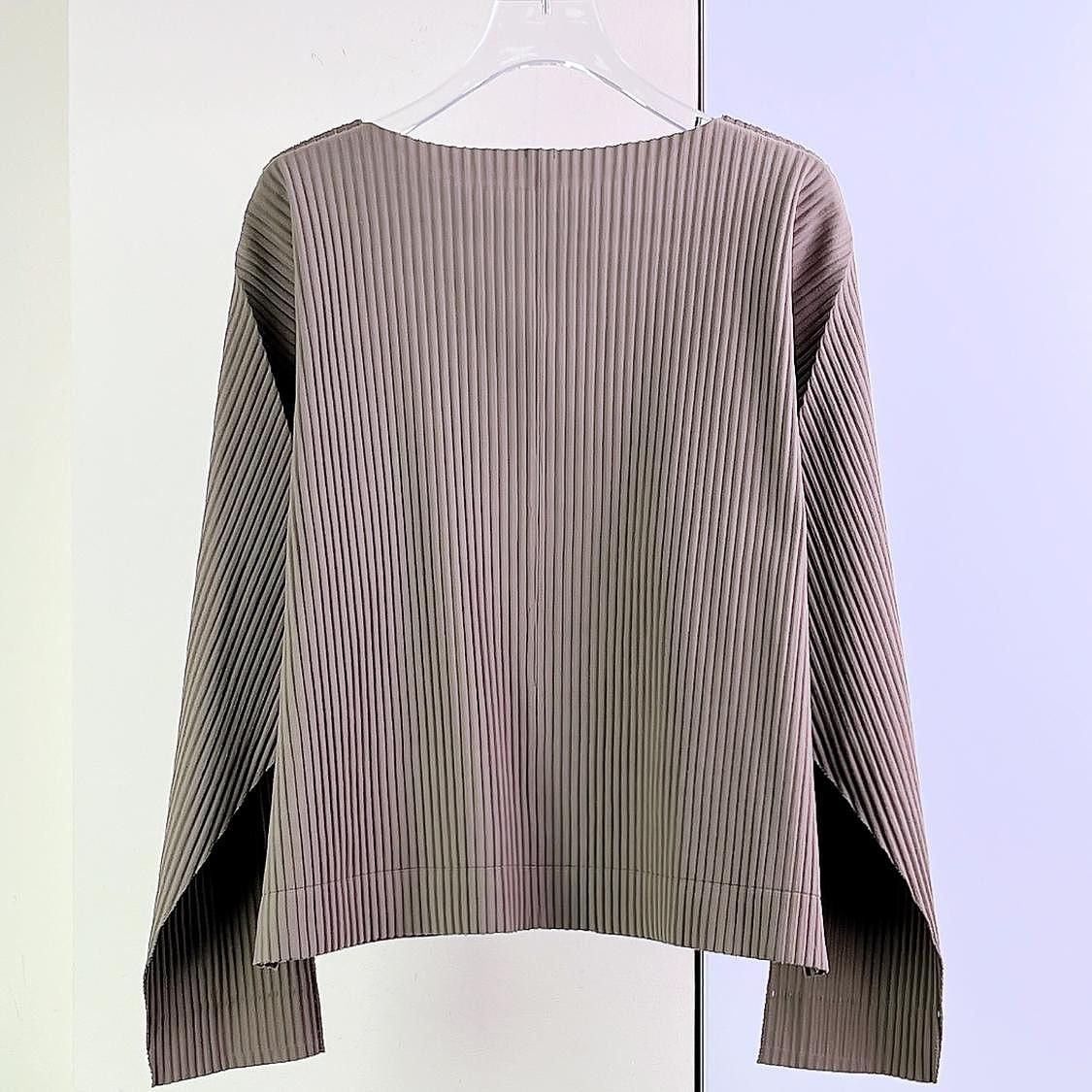 Issey Miyake Issey Miyake Pleated Button Up Top Size ONE SIZE - 2 Thumbnail