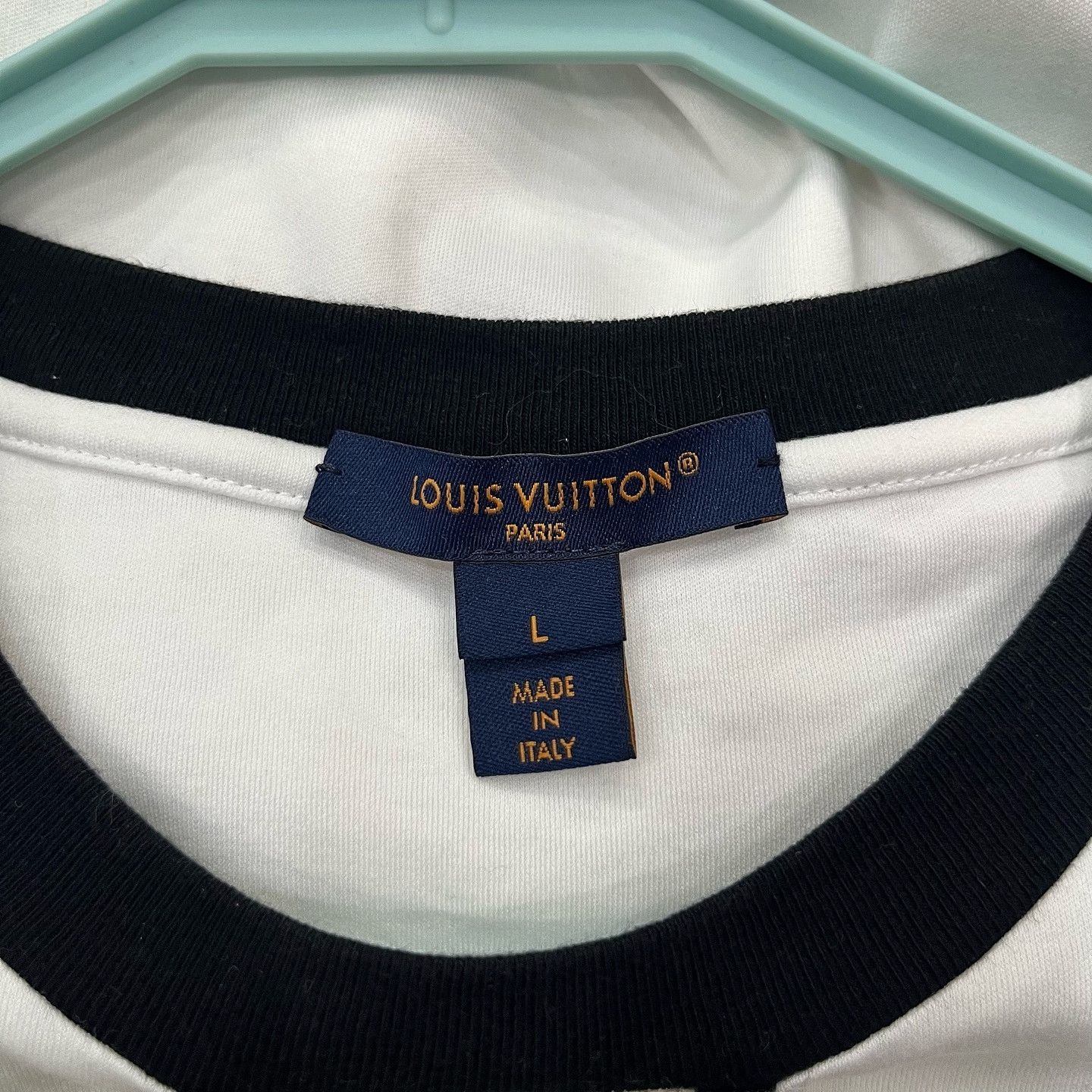 Louis Vuitton Louis Vuitton Logo Print T-Shirt Size L Size L / US 10 / IT 46 - 3 Thumbnail