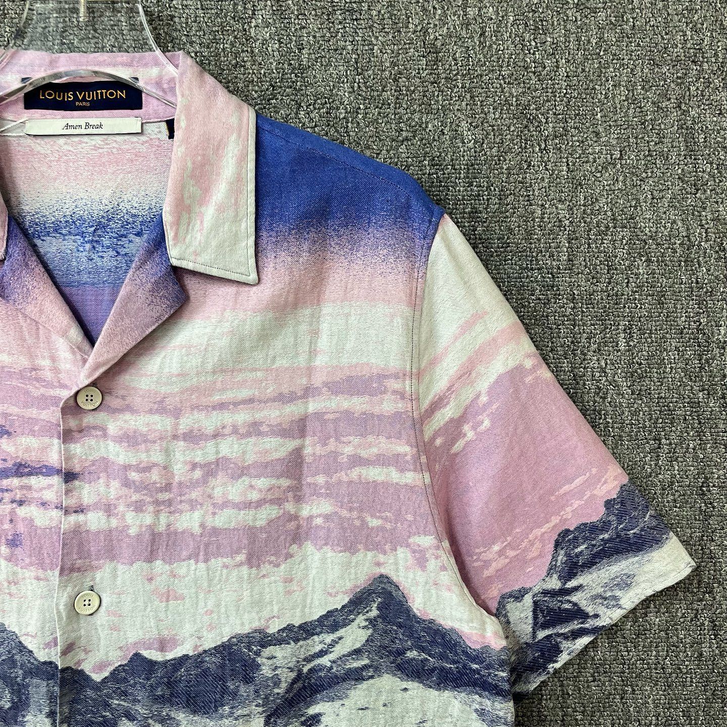 Louis Vuitton Louis Vuitton Landscape Print Short Sleeve Shirt US M Size US M / EU 48-50 / 2 - 3 Thumbnail
