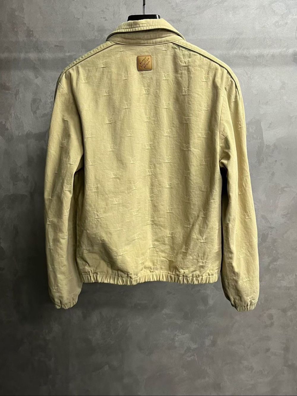 Louis Vuitton Louis Vuitton Monogram Logo Zip Jacket Beige Size 46 Size US S / EU 44-46 / 1 - 2 Thumbnail