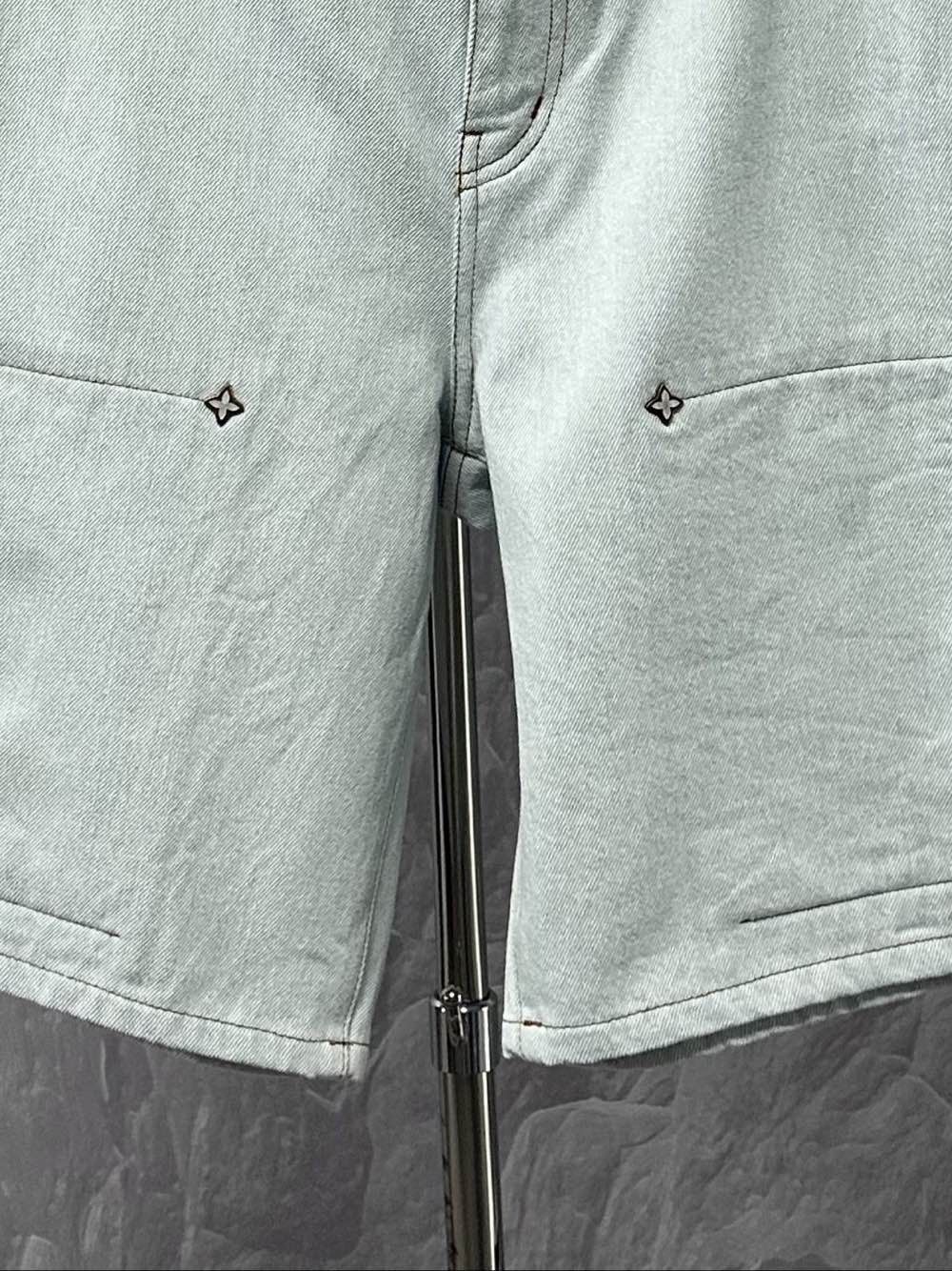 Louis Vuitton Louis Vuitton Embroidered Denim Shorts Size 31 Size US 31 - 7 Thumbnail