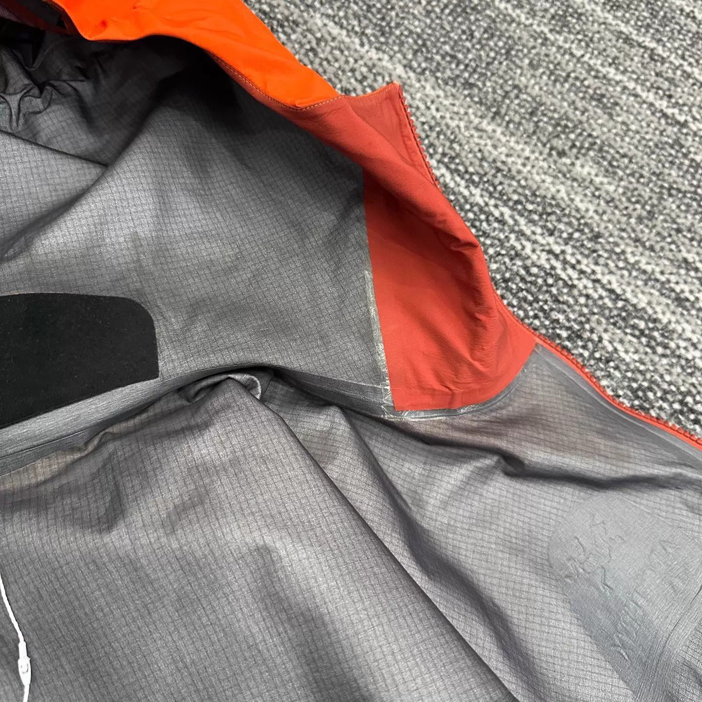 Arc'teryx Orange Hooded Raincoat - Size L Size US L / EU 52-54 / 3 - 9 Thumbnail