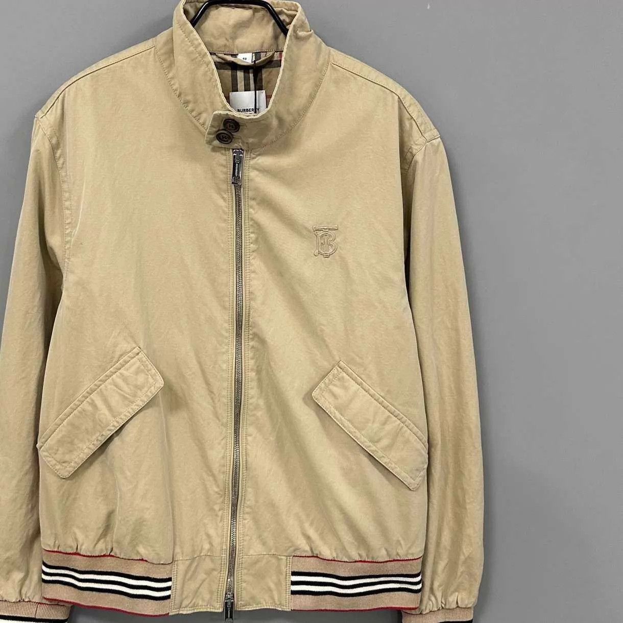 Burberry Beige Bomber Jacket with Striped Cuffs Size US M / EU 48-50 / 2 - 2 Thumbnail