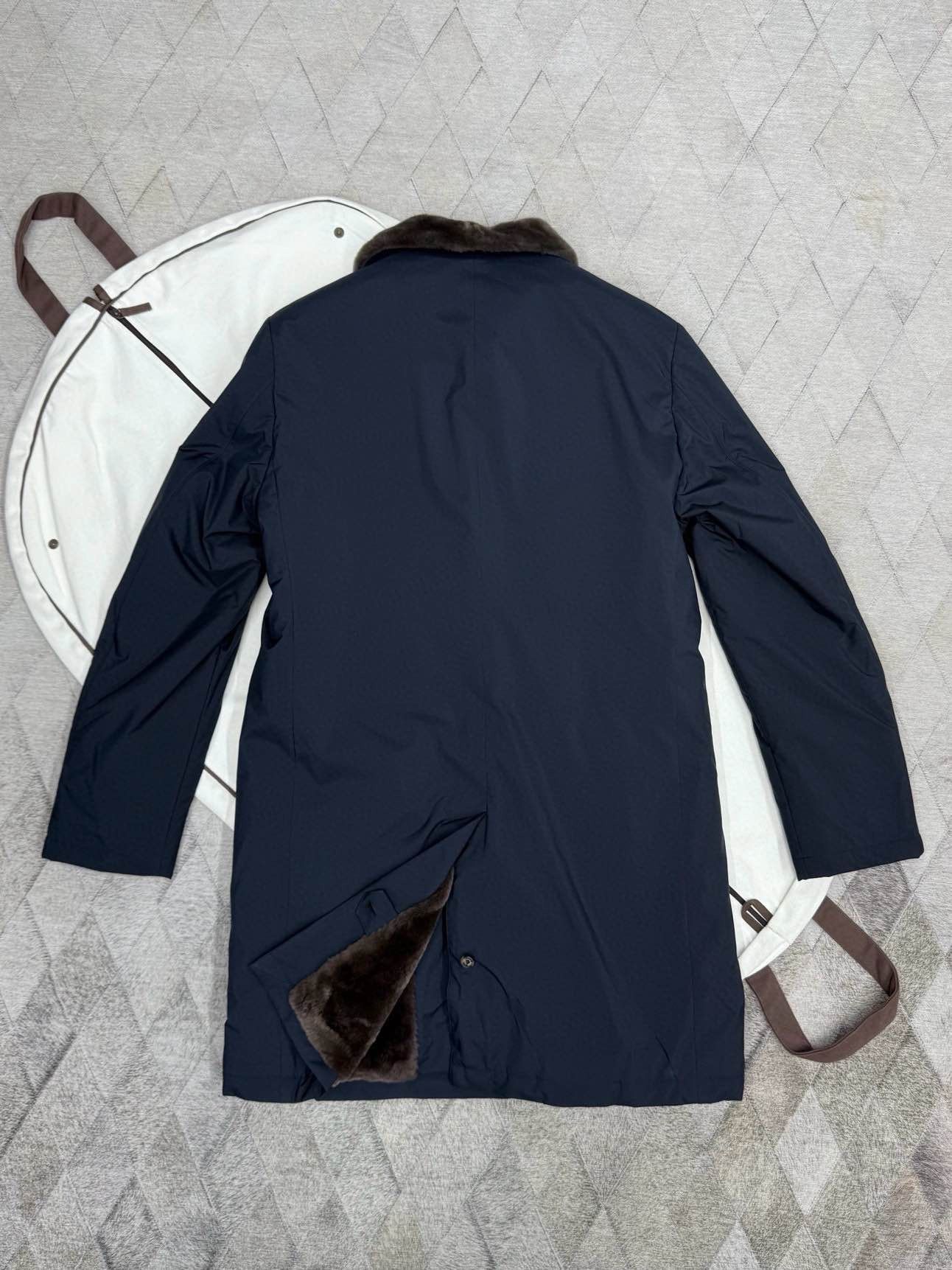 Loro Piana Blue Fur Collar Long Coat - Size M Size US M / EU 48-50 / 2 - 2 Thumbnail