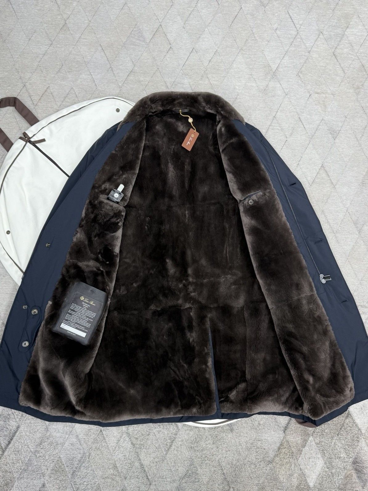 Loro Piana Blue Heavy Coat with Fur Collar Size M Size US M / EU 48-50 / 2 - 6 Thumbnail