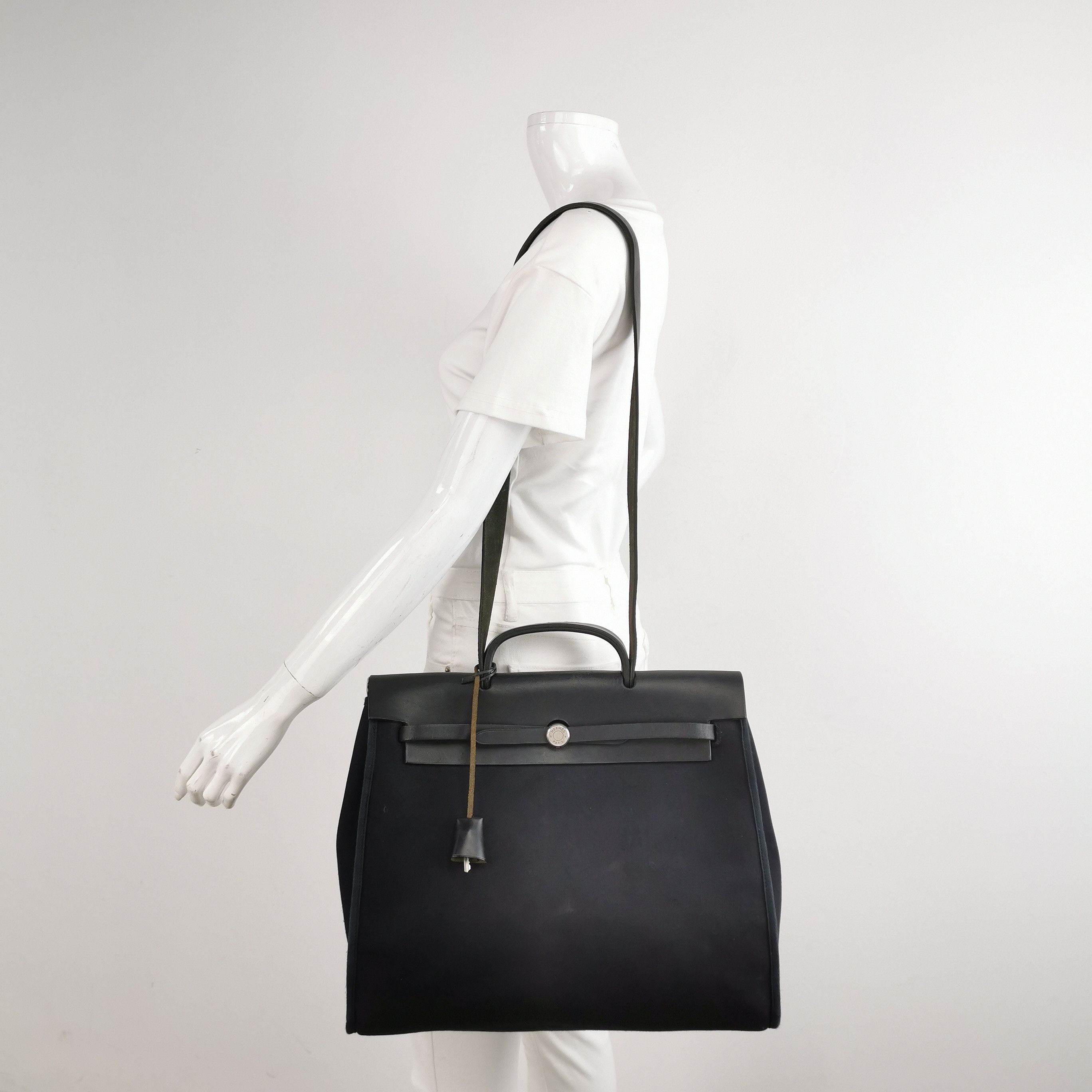 Hermes Hermes Women os Shoulder Bags Size ONE SIZE - 2 Thumbnail