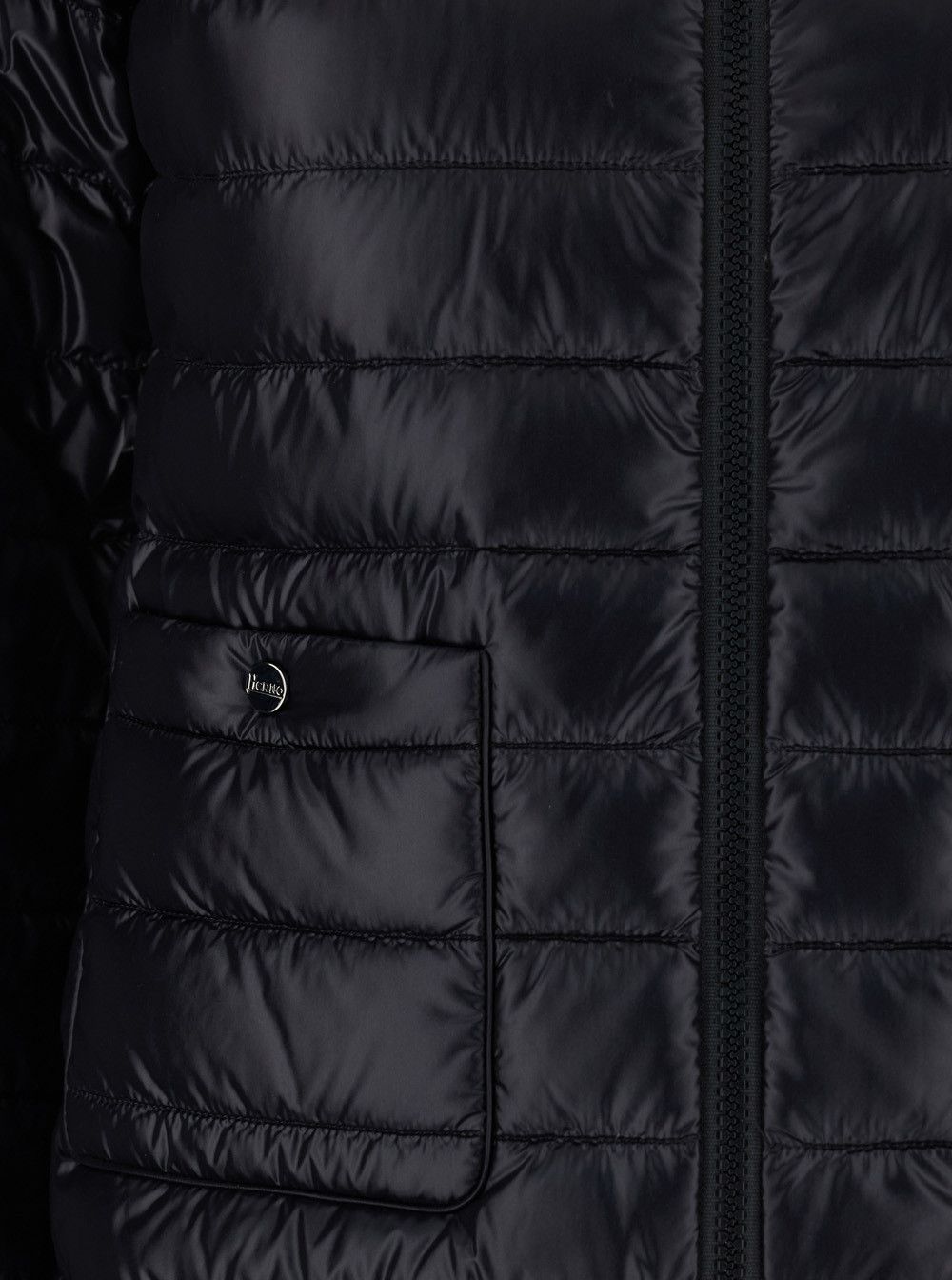 Herno Quilted Puffer Jacket with Raised Collar and Front Pockets in Black Tech Fabric for Women Size L / US 10 / IT 46 - 3 Thumbnail