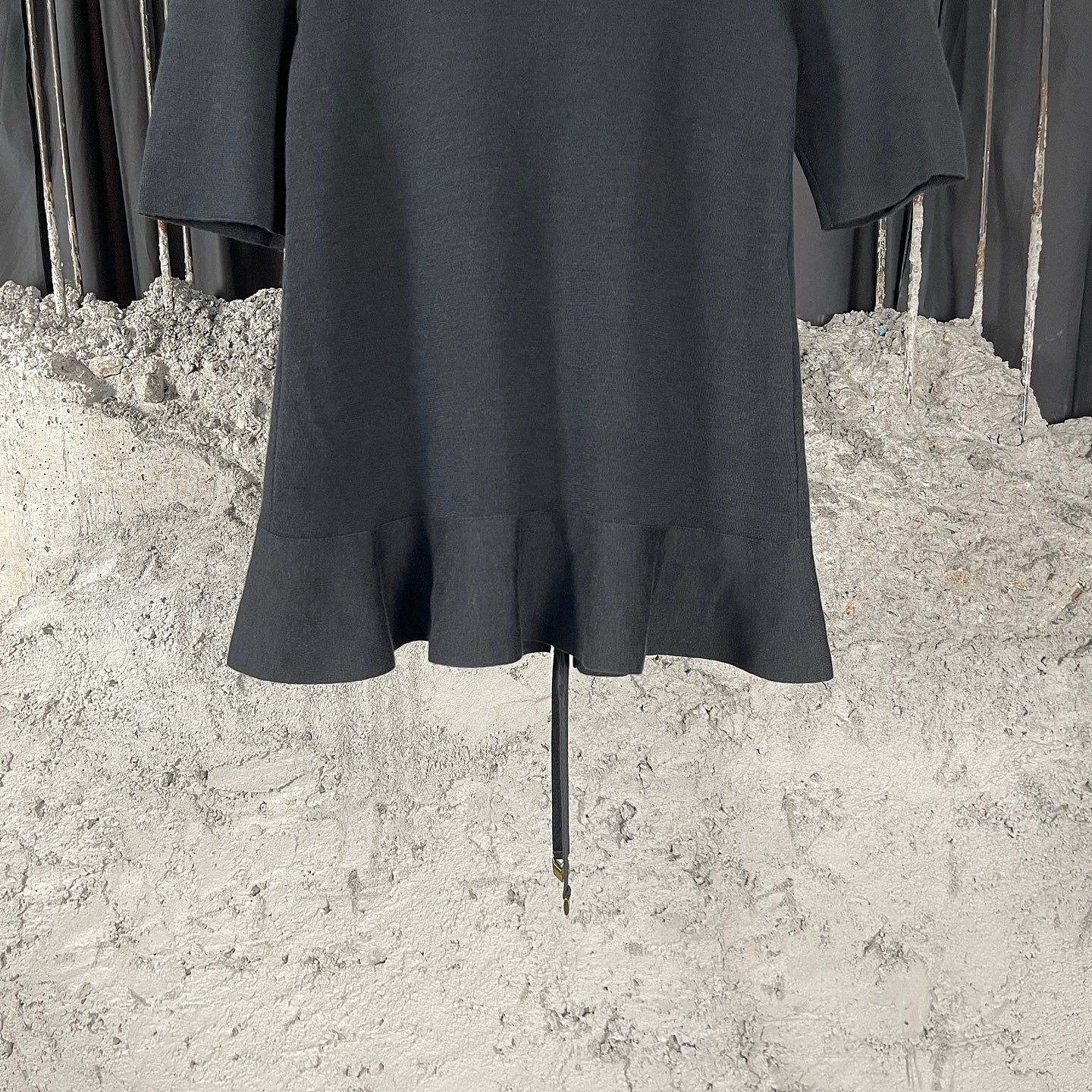 Louis Vuitton Louis Vuitton Knit Ruffle Hem Blouse XS Size XS / US 0-2 / IT 36-38 - 7 Thumbnail