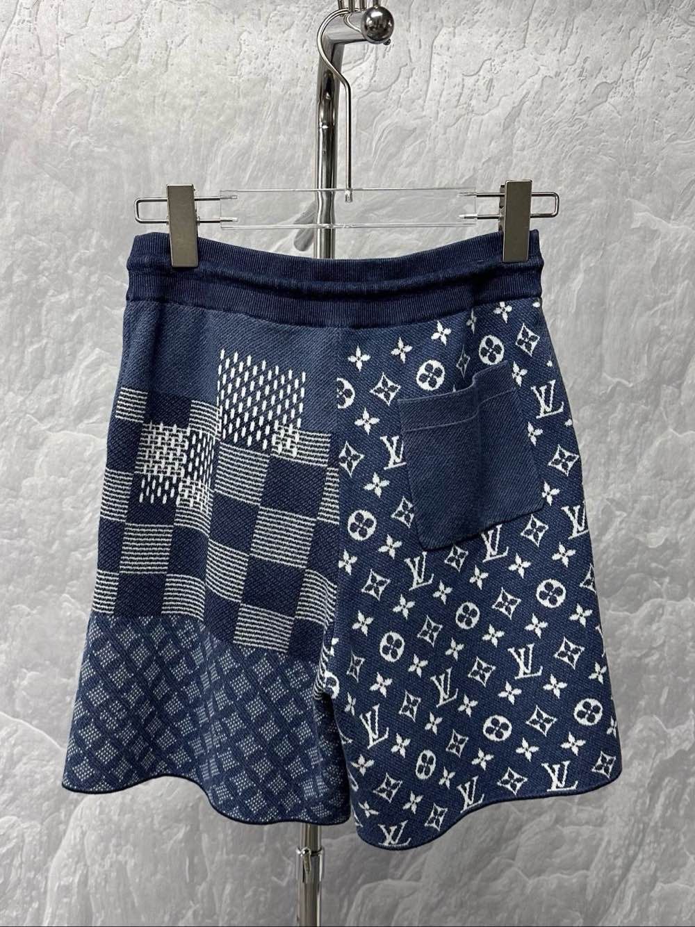 Louis Vuitton Louis Vuitton Patchwork Damier Shorts Size XS Size US 28 / EU 44 - 2 Thumbnail