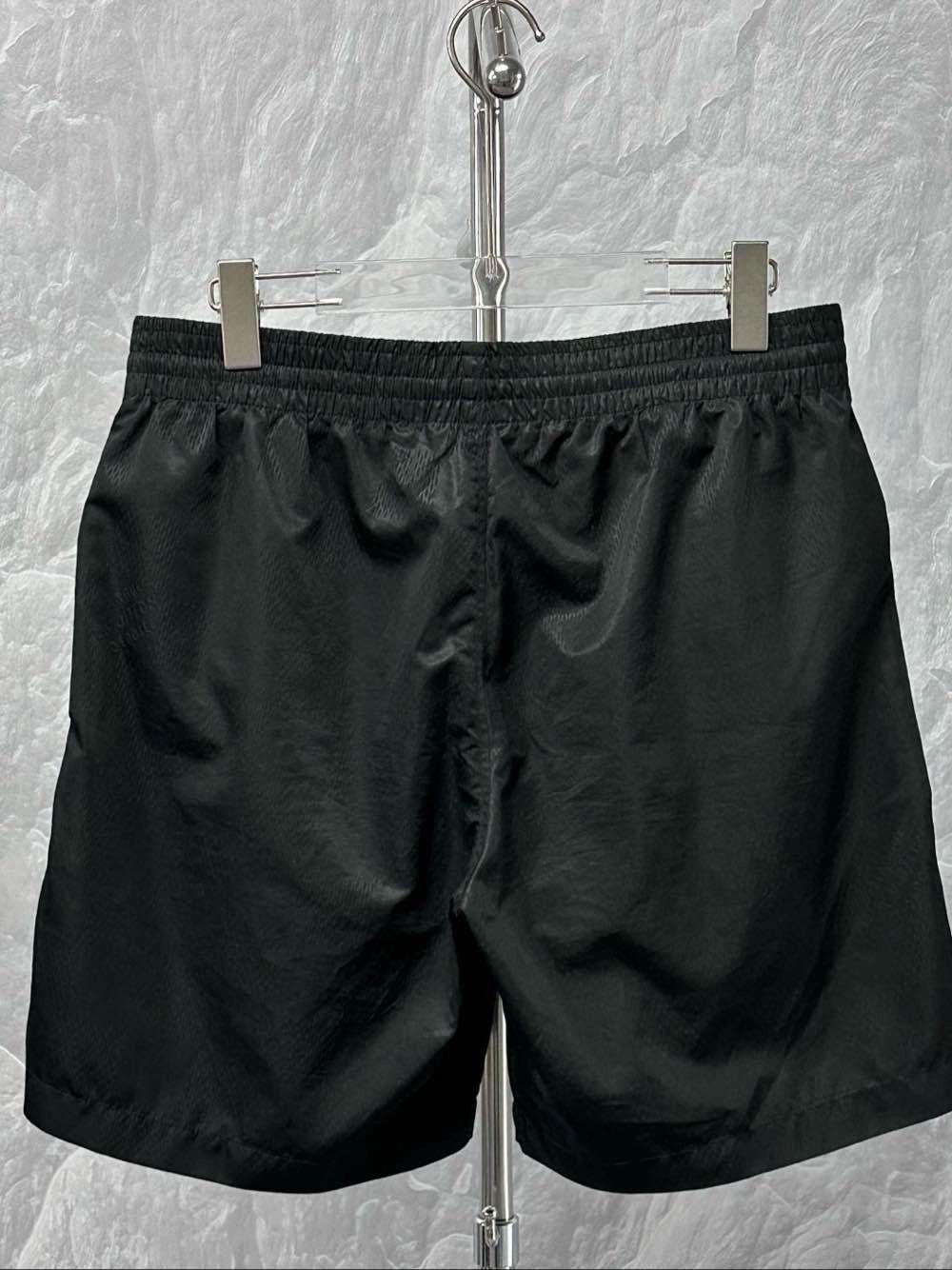 Louis Vuitton Louis Vuitton Tonal Monogram Shorts Size S Size US 30 / EU 46 - 2 Thumbnail