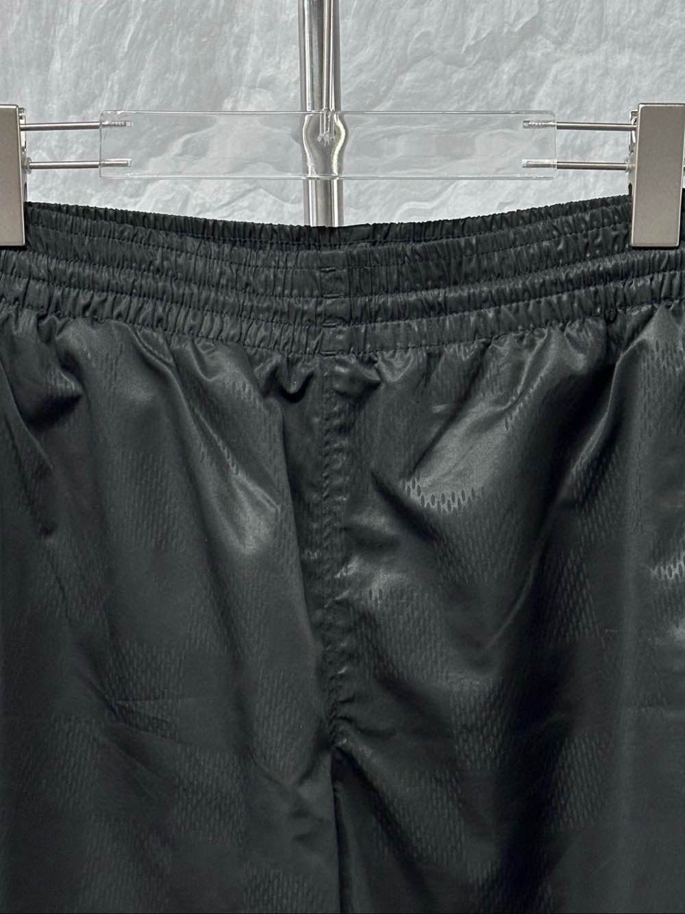 Louis Vuitton Louis Vuitton Tonal Monogram Shorts Size S Size US 30 / EU 46 - 7 Thumbnail