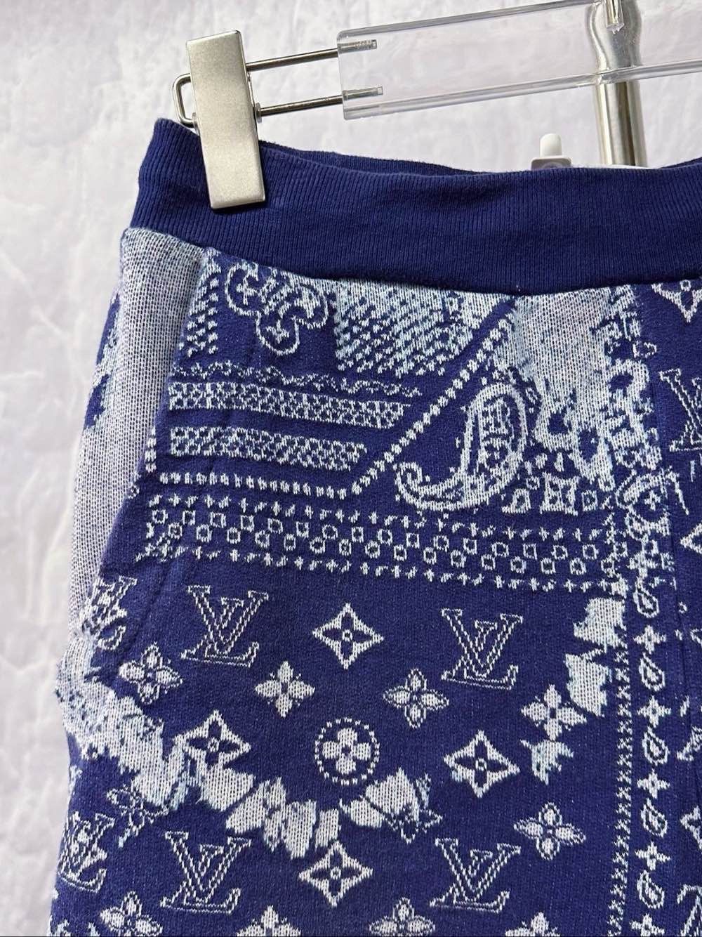 Louis Vuitton Louis Vuitton Monogram Paisley Shorts Size XS Size US 38 / EU 54 - 5 Thumbnail