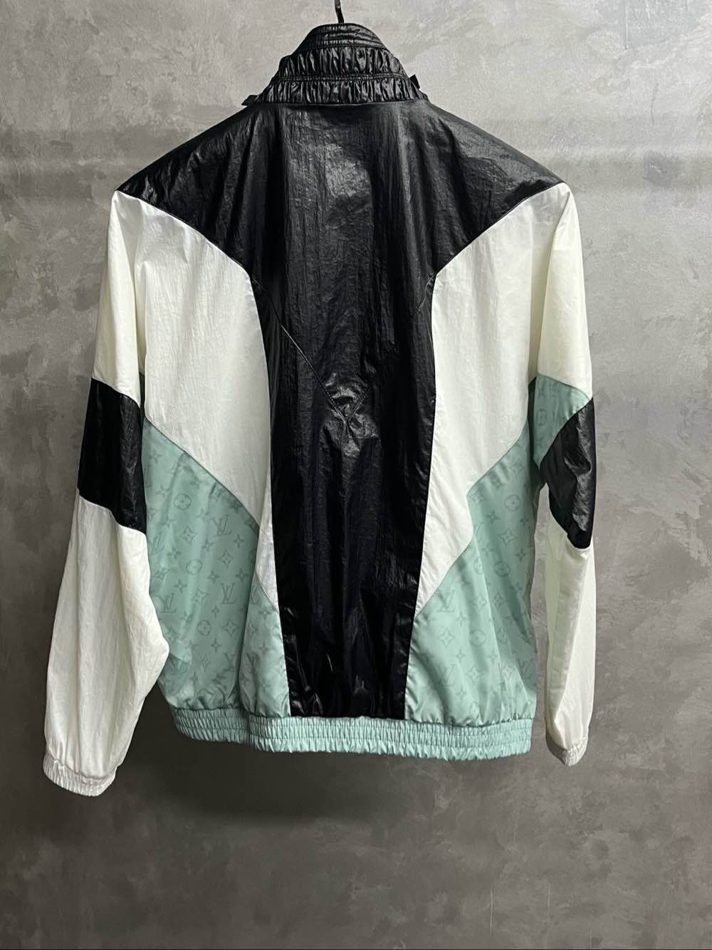 Louis Vuitton Louis Vuitton Monogram Windbreaker Jacket Size 36 Size XS / US 0-2 / IT 36-38 - 2 Thumbnail