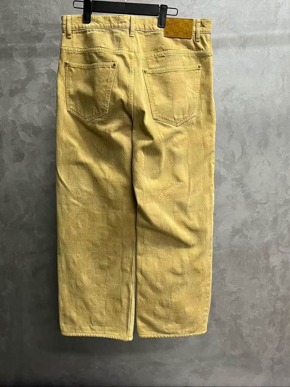 Louis Vuitton Louis Vuitton Damier Embossed Casual Pants Size 31 Size US 31 - 2 Thumbnail