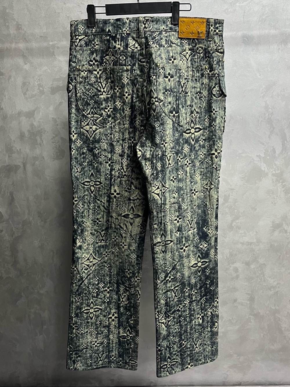 Louis Vuitton Louis Vuitton Monogram Multi-Pocket Casual Pants Size 33 Size US 33 - 2 Thumbnail