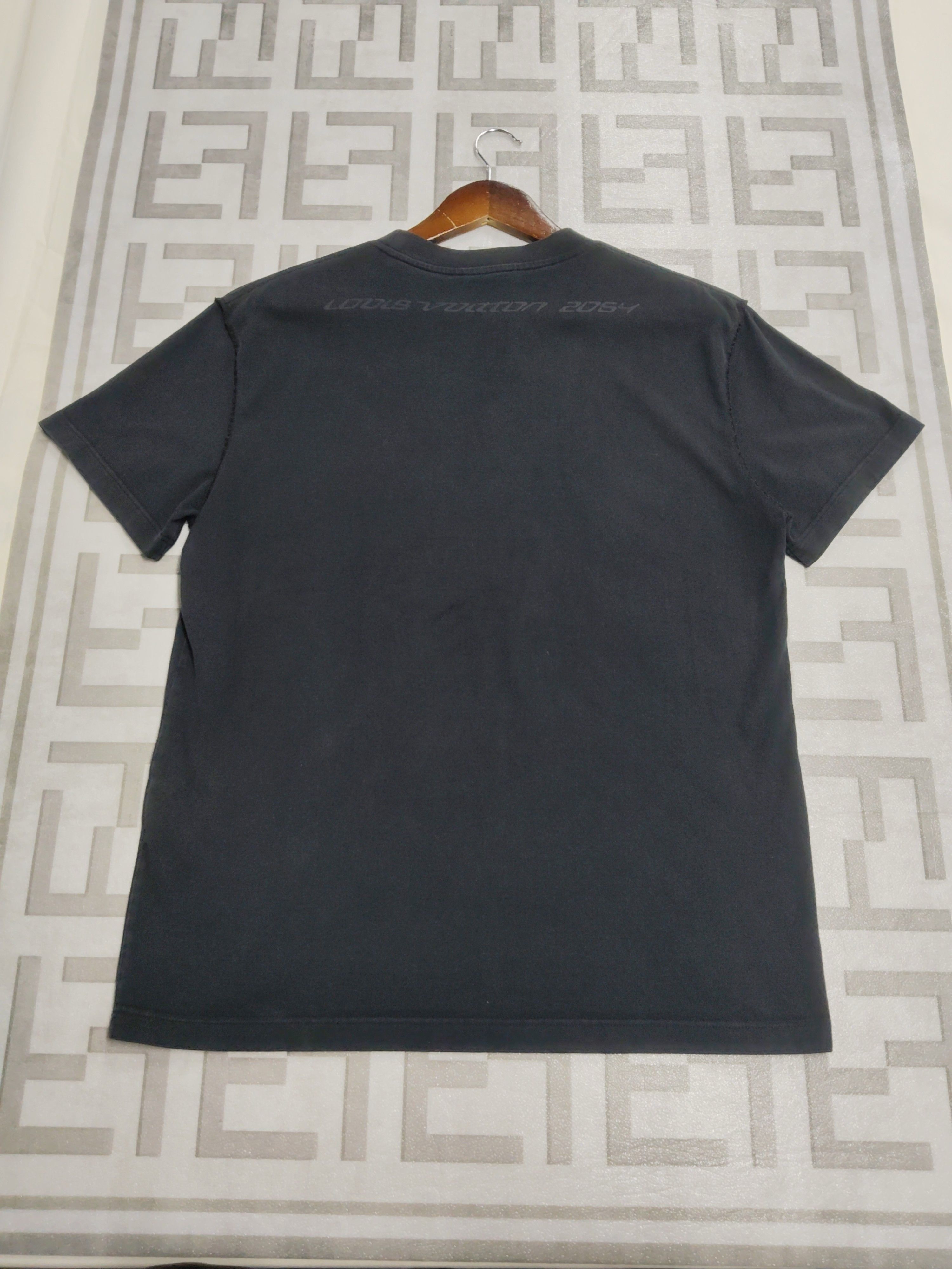 Louis Vuitton Louis Vuitton 2054 Logo Short Sleeve T-Shirt Size S Size US S / EU 44-46 / 1 - 2 Thumbnail