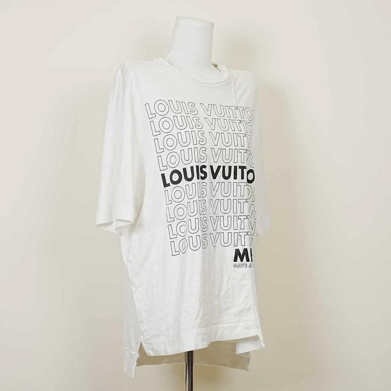 Louis Vuitton Louis Vuitton Logo Print T-Shirt Size S Size US S / EU 44-46 / 1 - 5 Thumbnail