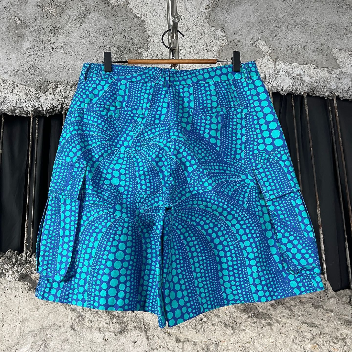 Louis Vuitton Louis Vuitton x Yayoi Kusama Polka Dot Shorts Size M Size US 32 / EU 48 - 2 Thumbnail