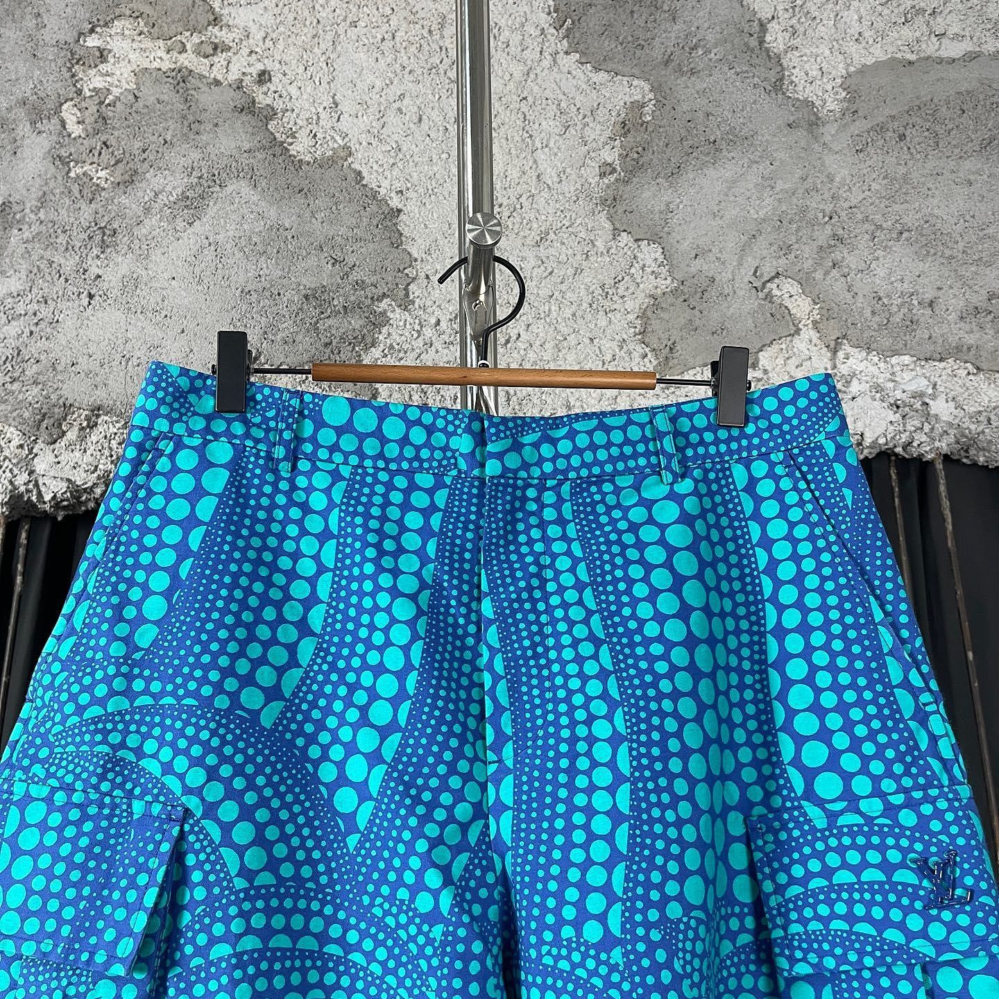 Louis Vuitton Louis Vuitton x Yayoi Kusama Polka Dot Shorts Size M Size US 32 / EU 48 - 8 Thumbnail
