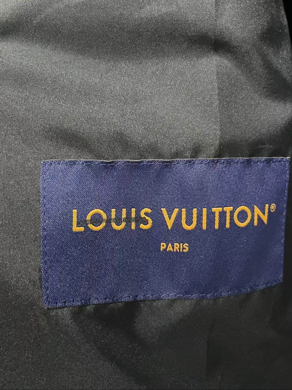 Louis Vuitton Louis Vuitton Colorblock Windbreaker Size 50 Size US M / EU 48-50 / 2 - 3 Thumbnail