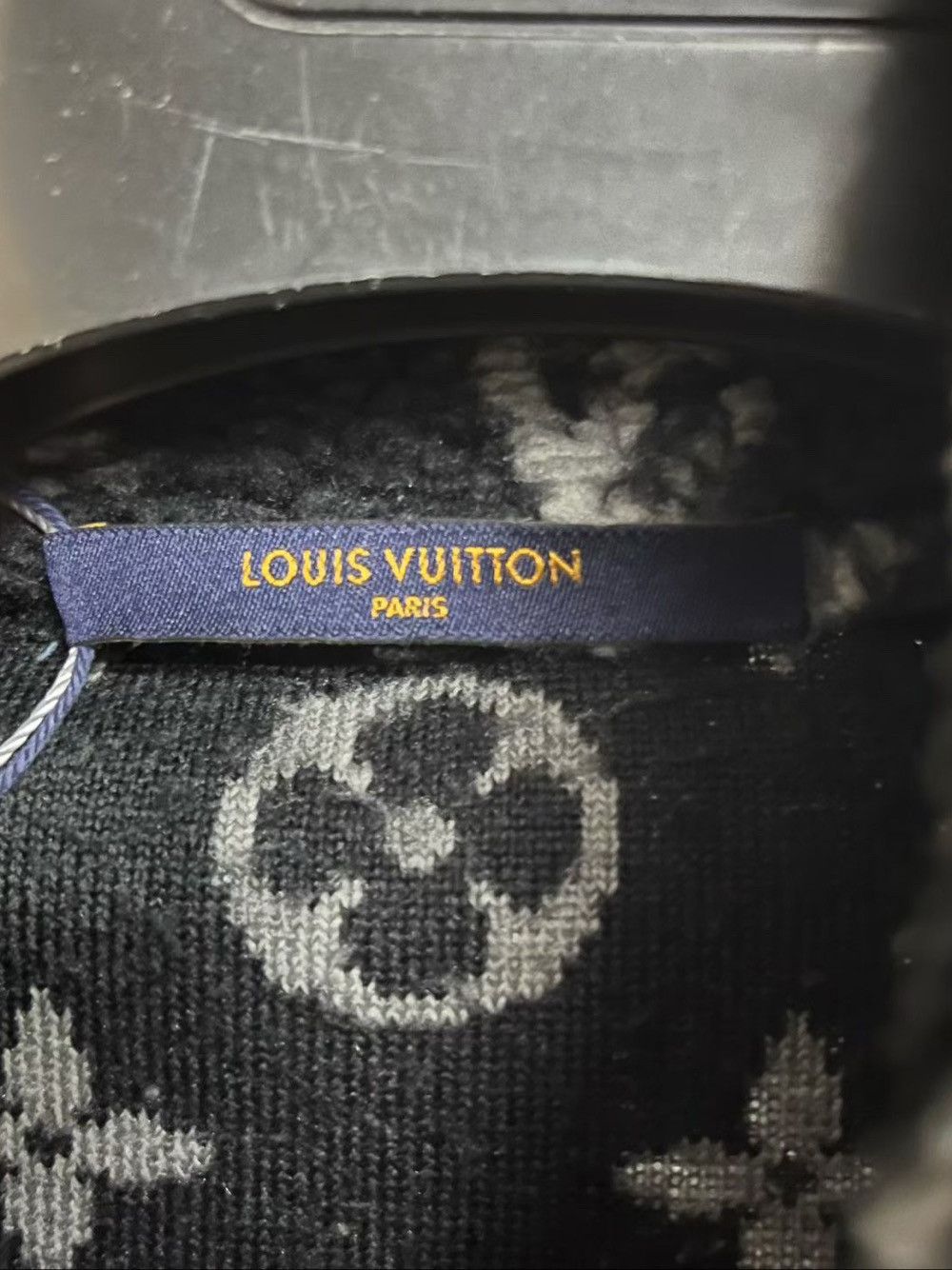 Louis Vuitton Louis Vuitton Monogram Fleece Jacket Size XS Size US XS / EU 42 / 0 - 3 Thumbnail