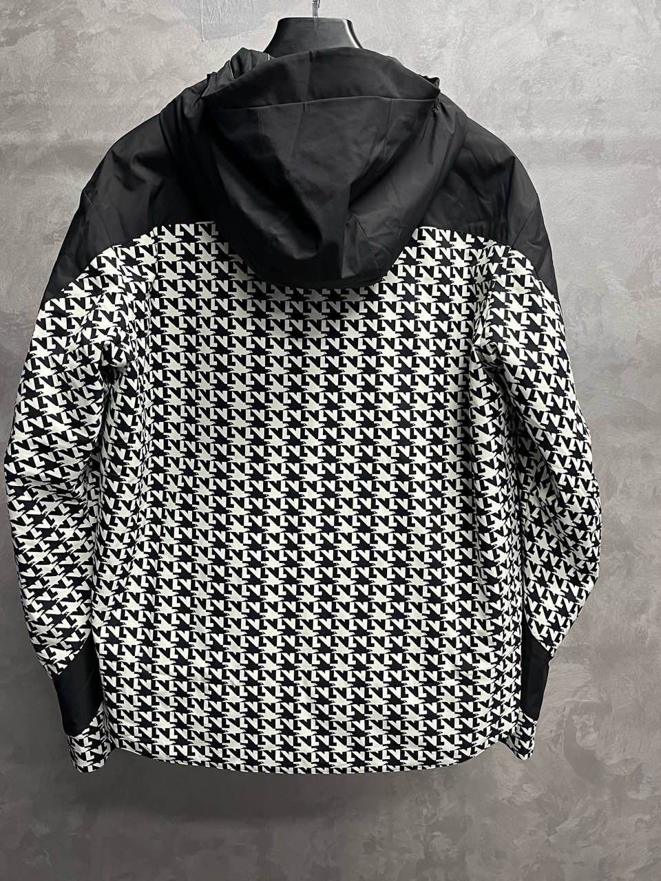 Louis Vuitton Louis Vuitton Houndstooth Logo Hoodie Jacket Size S Size US S / EU 44-46 / 1 - 2 Thumbnail