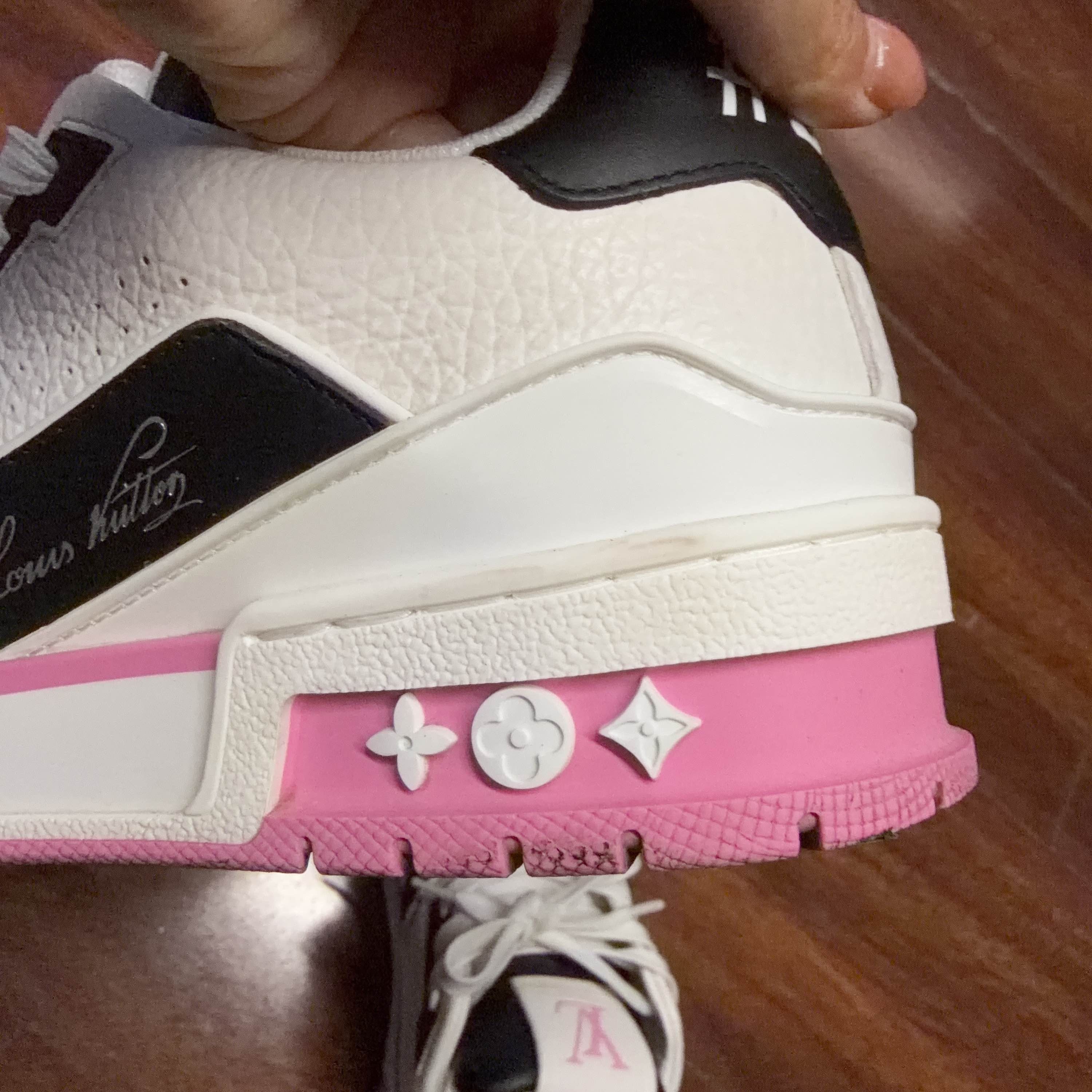 Louis Vuitton Louis Vuitton Trainer Sneakers Size 36.5 Size US 6.5 / IT 36.5 - 6 Thumbnail