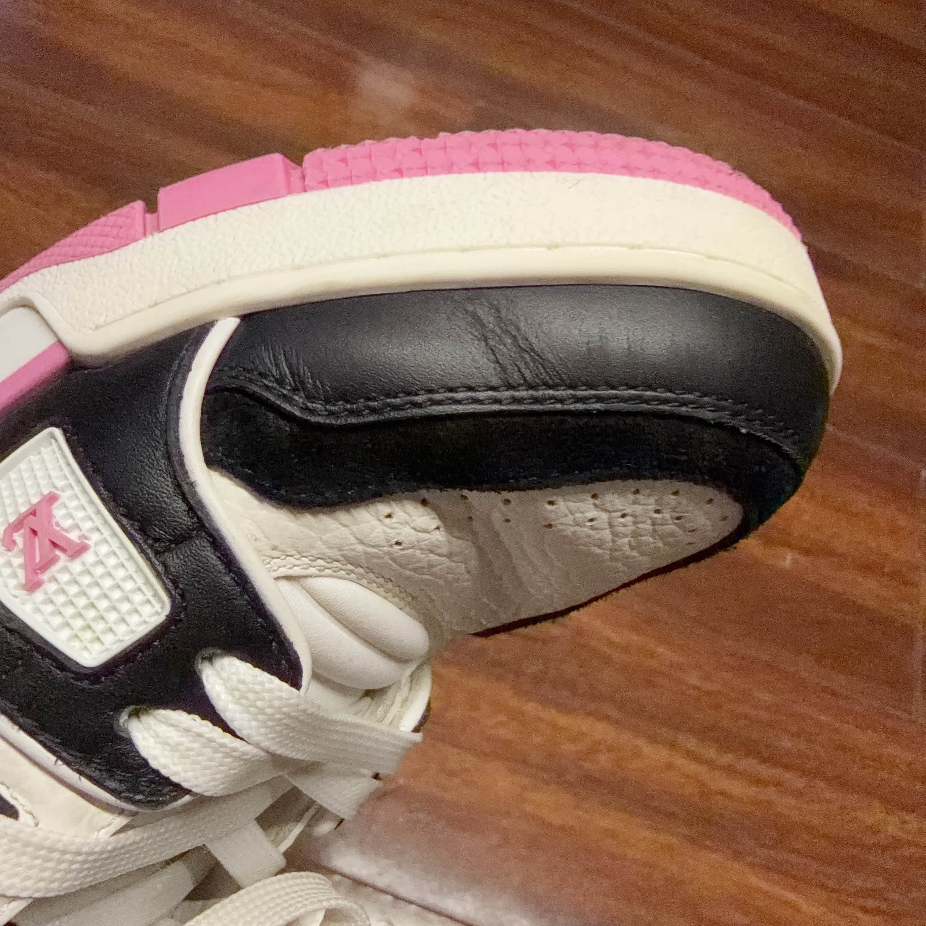 Louis Vuitton Louis Vuitton Trainer Sneakers Size 36.5 Size US 6.5 / IT 36.5 - 7 Thumbnail