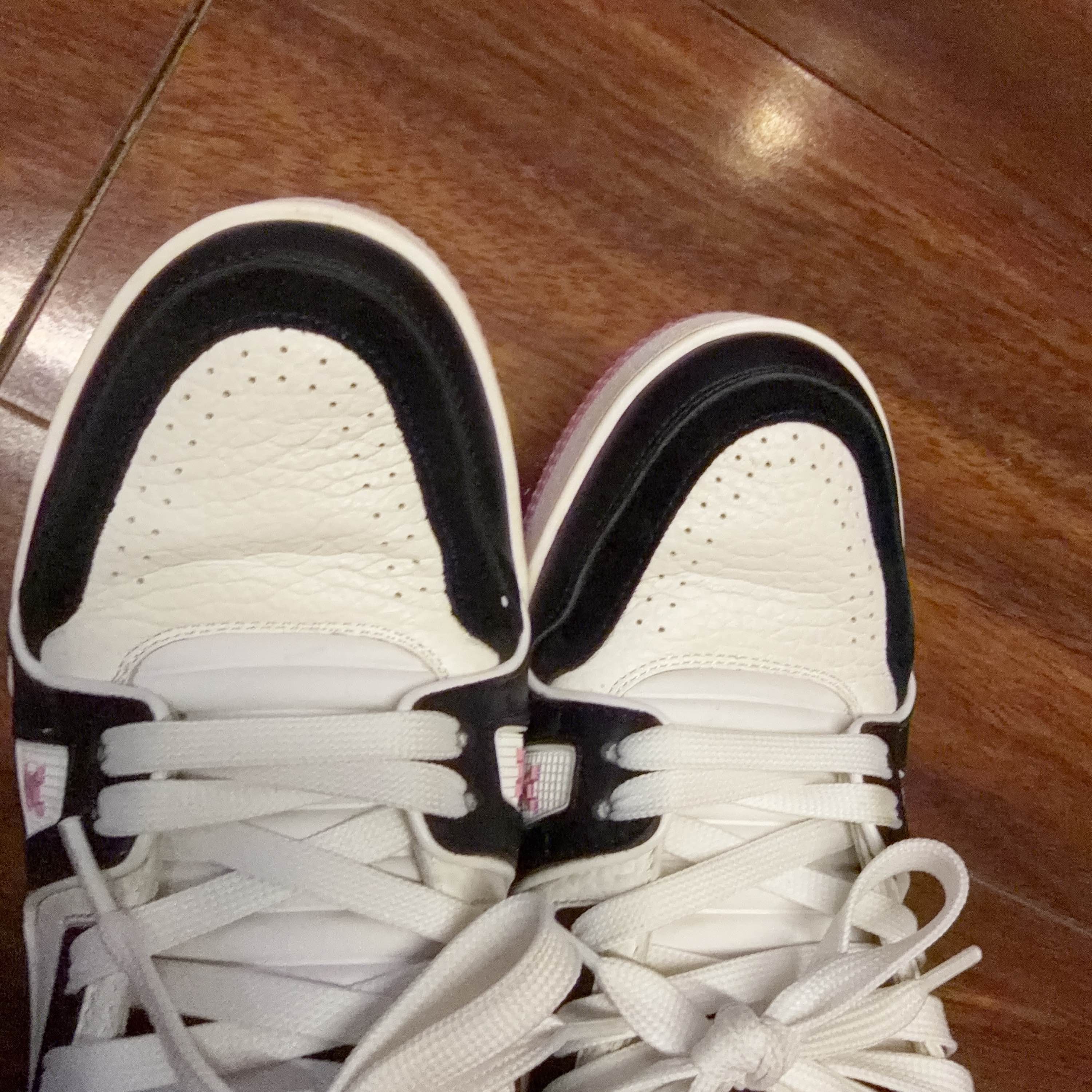 Louis Vuitton Louis Vuitton Trainer Sneakers Size 36.5 Size US 6.5 / IT 36.5 - 8 Thumbnail