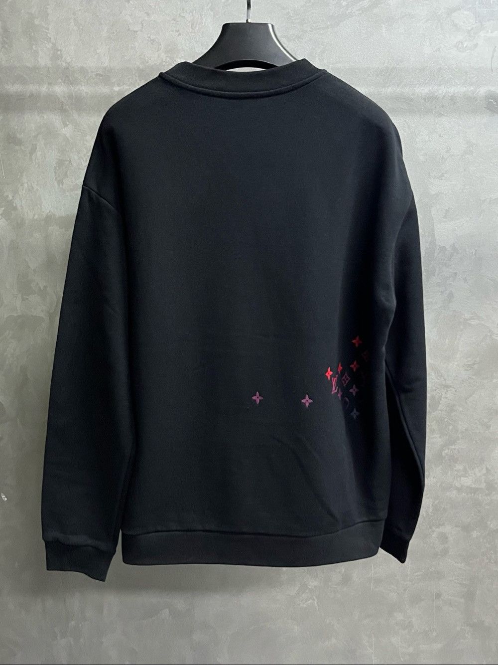 Louis Vuitton Louis Vuitton Logo Embroidery Sweatshirt Size XXL Size US XXL / EU 58 / 5 - 2 Thumbnail