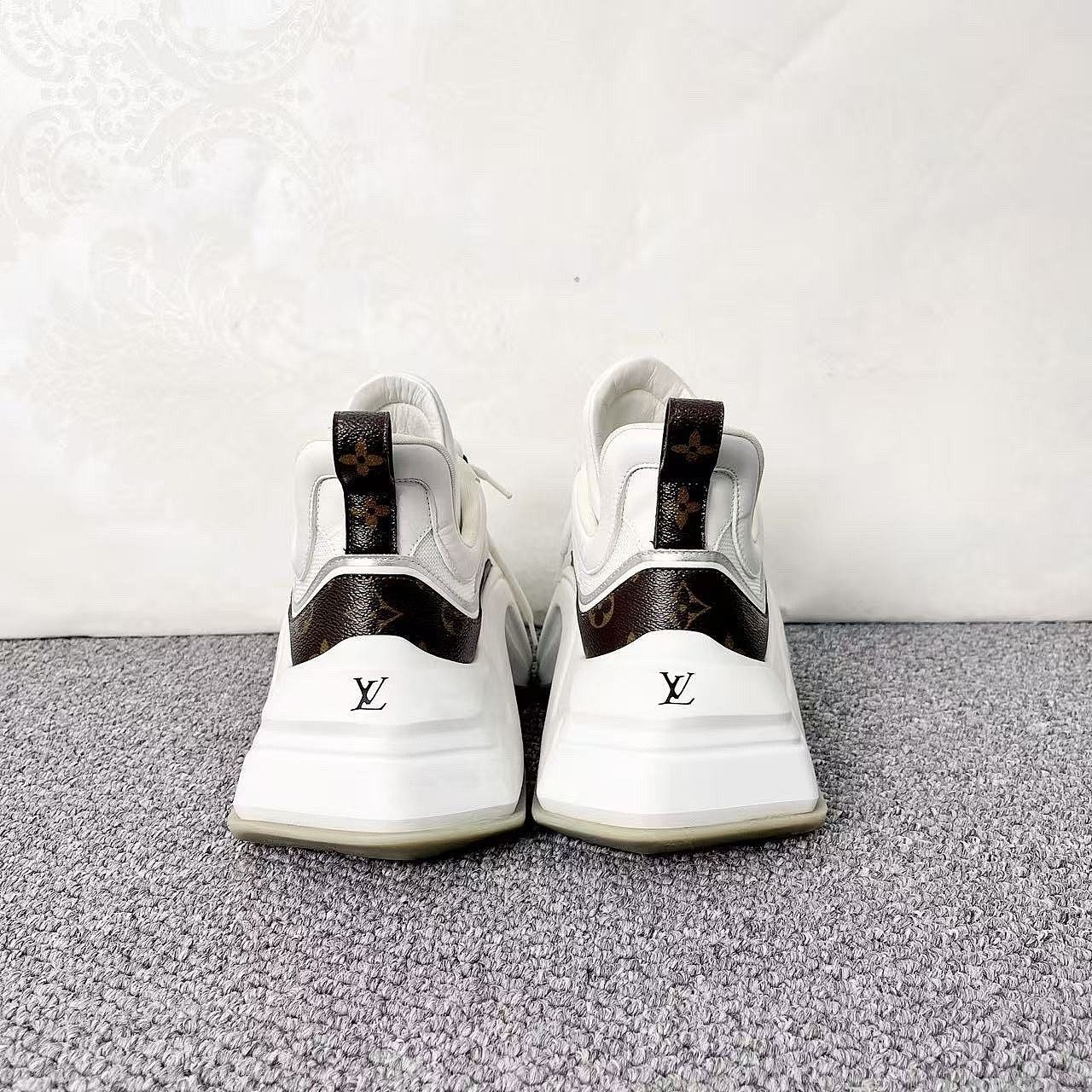 Louis Vuitton Louis Vuitton Archlight 2.0 Monogram Sneakers Size 10 Size US 10 / EU 43 - 3 Thumbnail