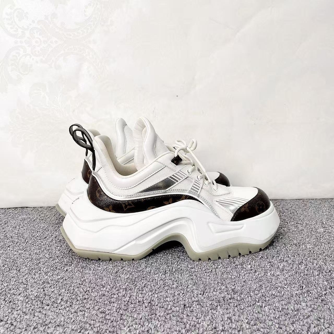 Louis Vuitton Louis Vuitton Archlight 2.0 Monogram Sneakers Size 10 Size US 10 / EU 43 - 7 Thumbnail