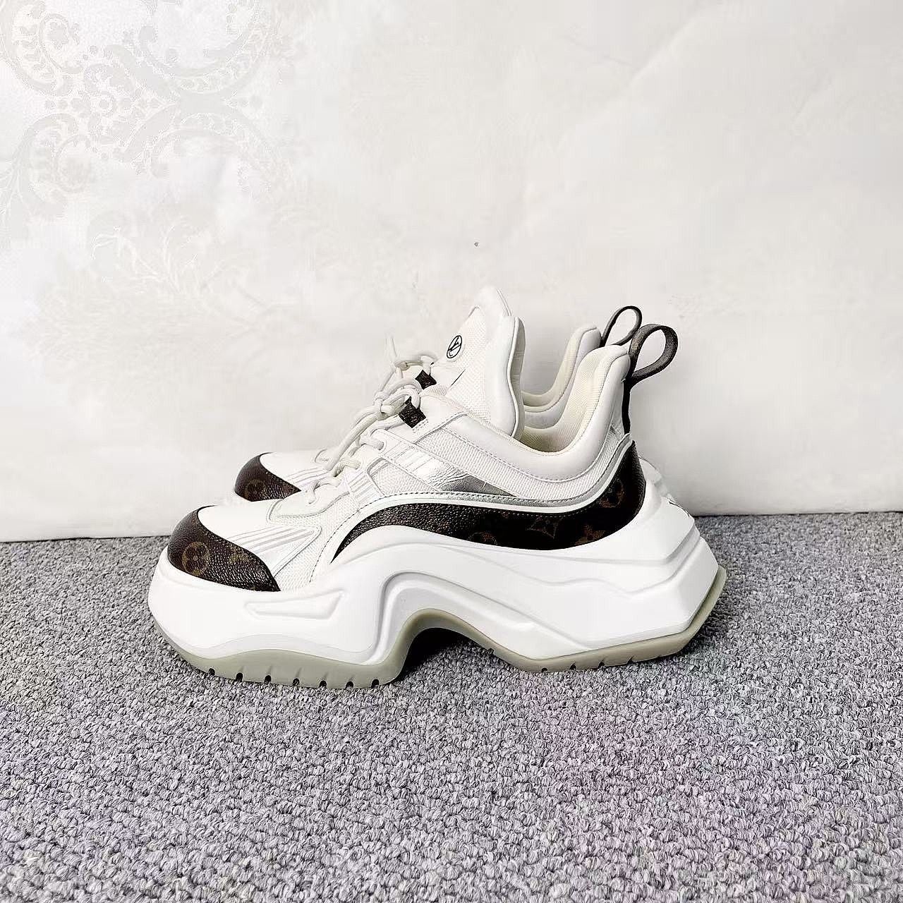Louis Vuitton Louis Vuitton Archlight 2.0 Monogram Sneakers Size 10 Size US 10 / EU 43 - 8 Thumbnail