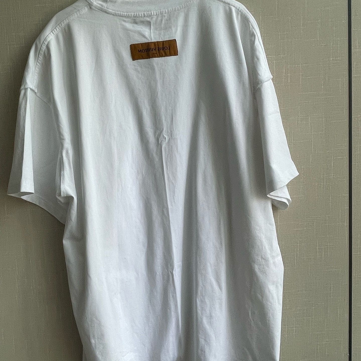 Louis Vuitton Louis Vuitton Embossed Logo T-Shirt Size S Size US S / EU 44-46 / 1 - 2 Thumbnail