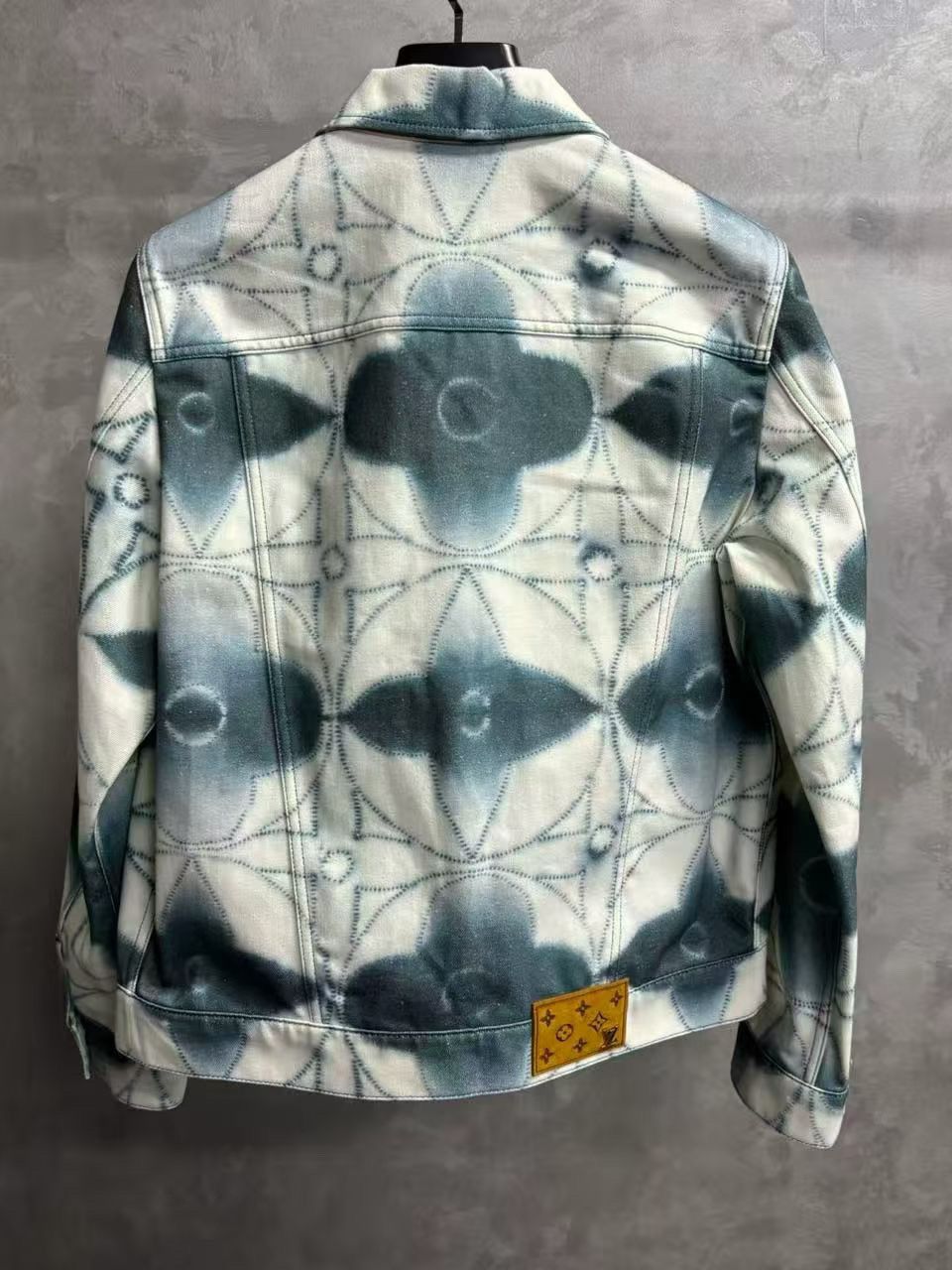 Louis Vuitton Louis Vuitton Shibori Denim Jacket Size 46 Size US S / EU 44-46 / 1 - 2 Thumbnail