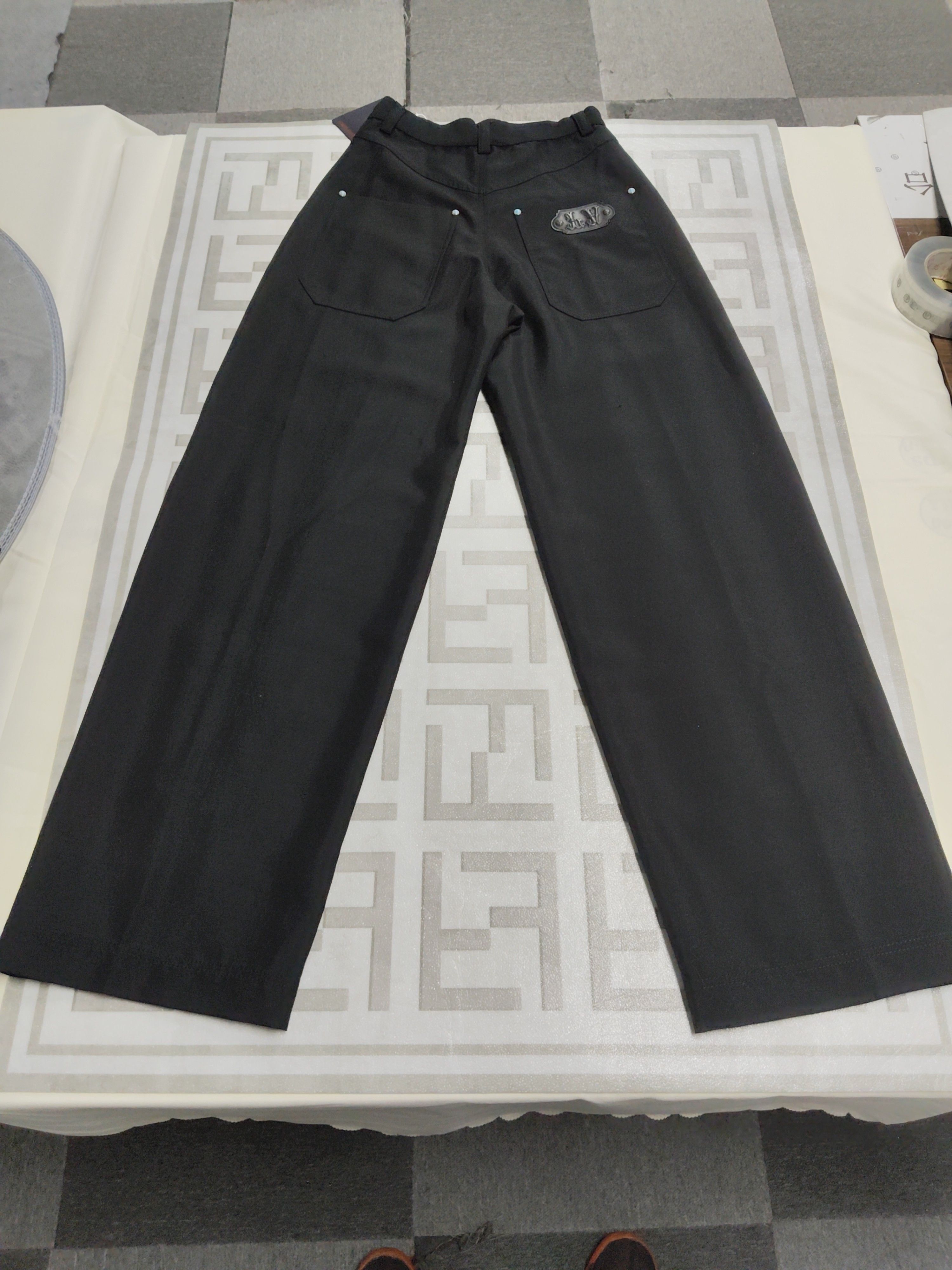 Louis Vuitton Louis Vuitton Riveted Wool Mohair Cargo Pants Size 46 Size US 30 / EU 46 - 2 Thumbnail