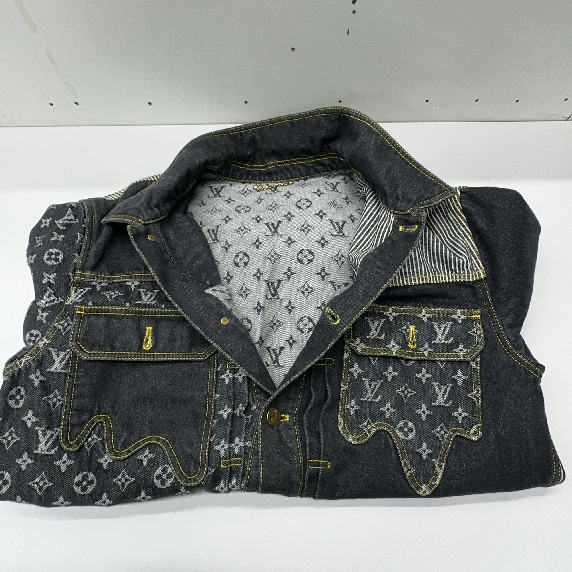 Louis Vuitton Louis Vuitton Monogram Patchwork Denim Jacket Size 50 Size US M / EU 48-50 / 2 - 7 Thumbnail