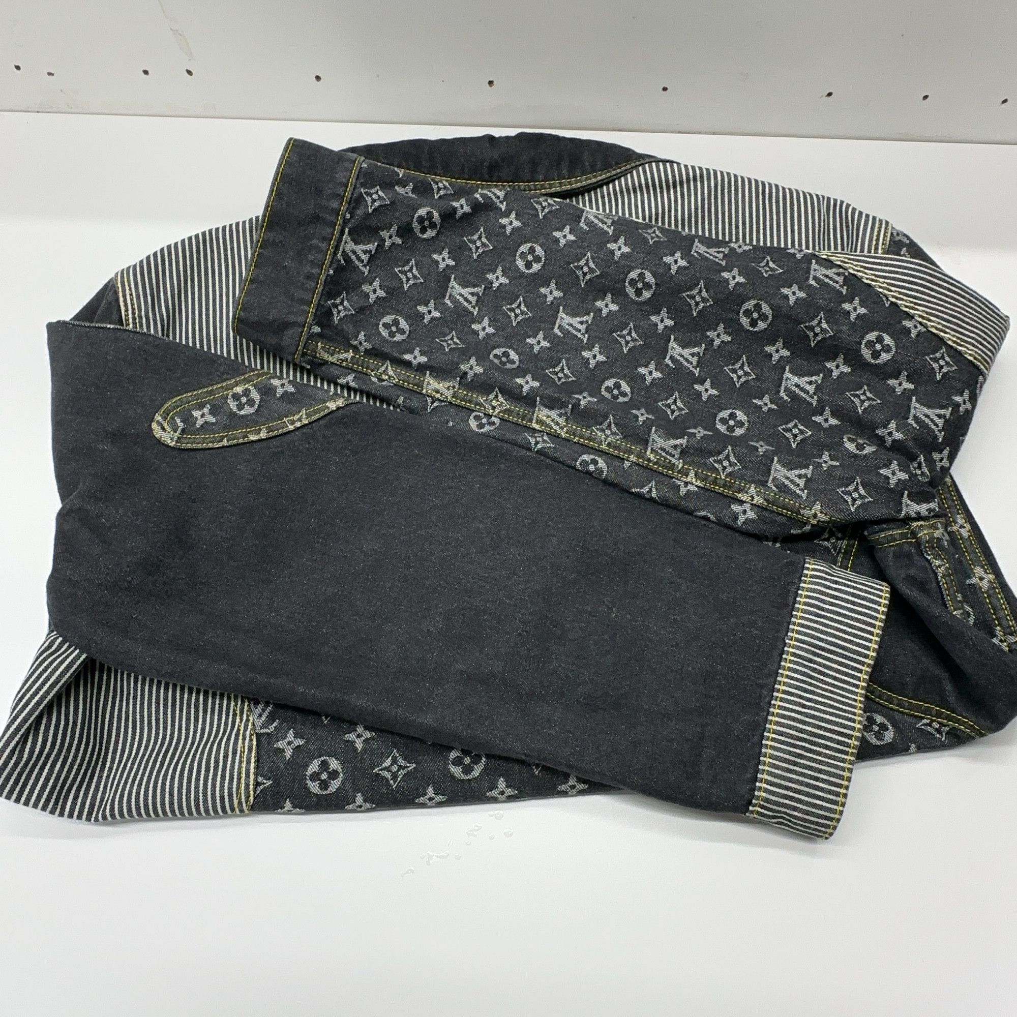 Louis Vuitton Louis Vuitton Monogram Patchwork Denim Jacket Size 50 Size US M / EU 48-50 / 2 - 11 Thumbnail