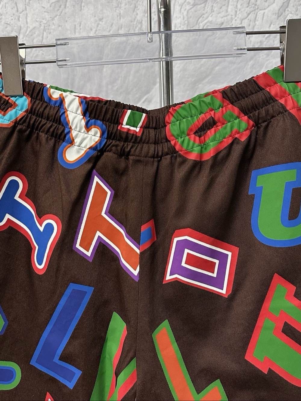 Louis Vuitton Louis Vuitton x NBA Letter Print Shorts Size S Size US 30 / EU 46 - 8 Thumbnail