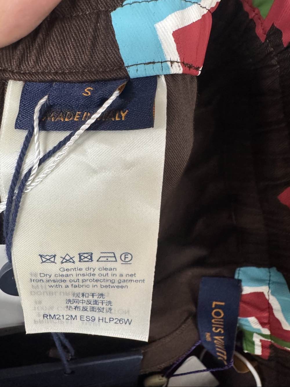 Louis Vuitton Louis Vuitton x NBA Letter Print Shorts Size S Size US 30 / EU 46 - 4 Thumbnail
