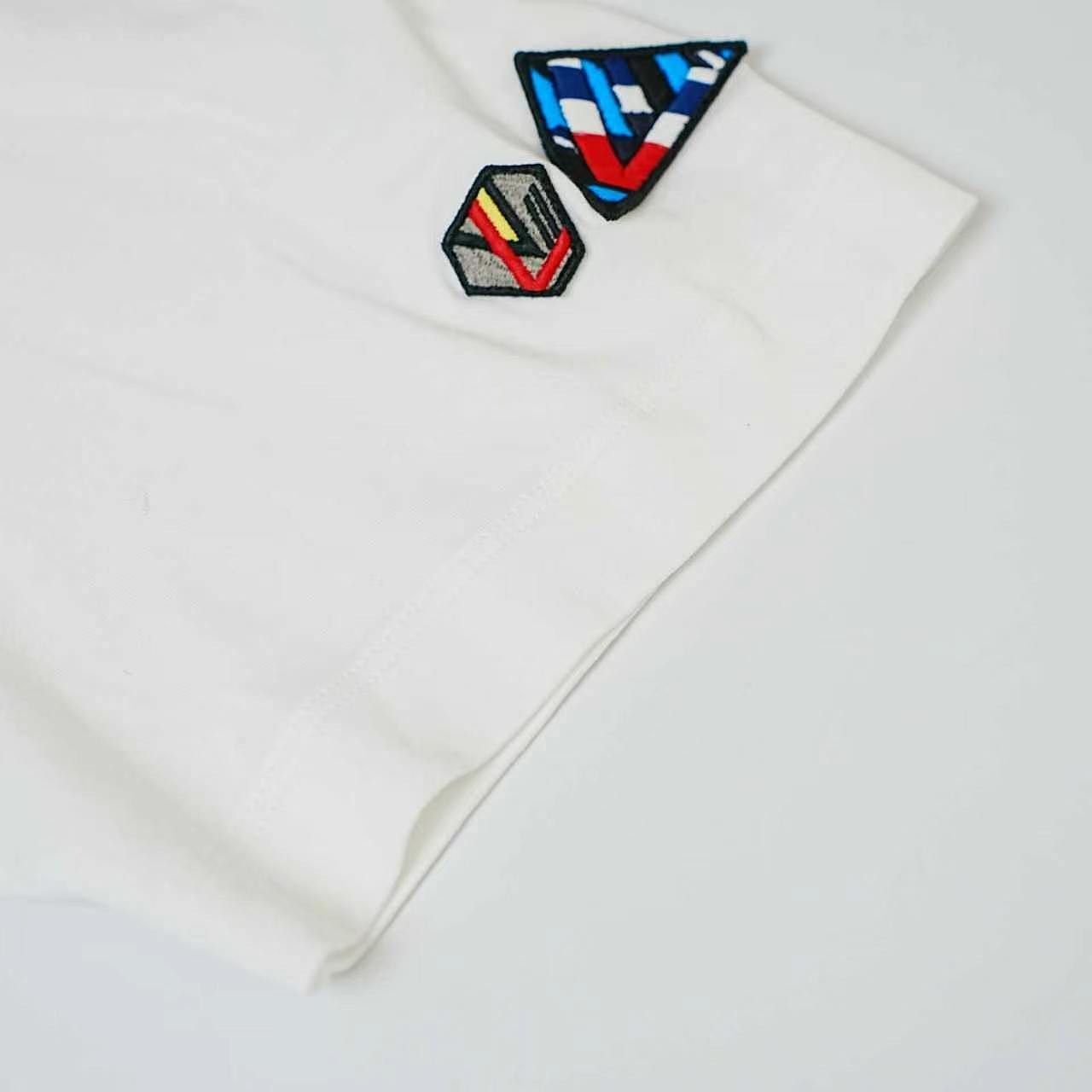 Louis Vuitton Louis Vuitton Patch Pocket T-Shirt Size M Size US M / EU 48-50 / 2 - 7 Thumbnail